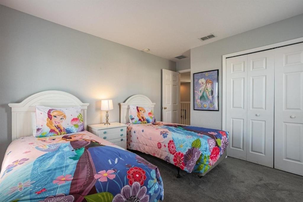 Lazy Breeze Villa- Poolspa, Gameroom, Near Disney