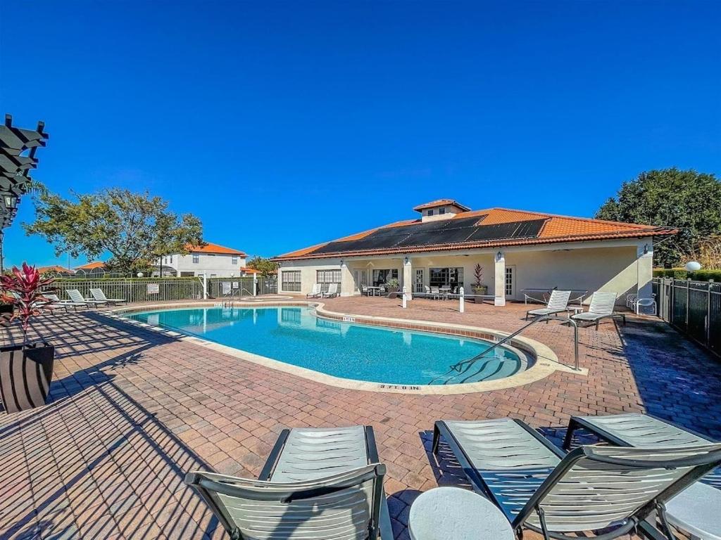 Lazy Breeze Villa- Poolspa, Gameroom, Near Disney