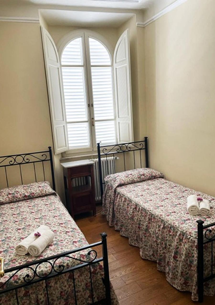 Serena Apartment en Lucca — hotel room