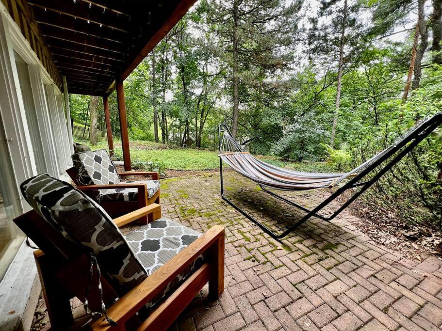 Very Spacious and Bright Home 15mins From Downtown - Property Image 15