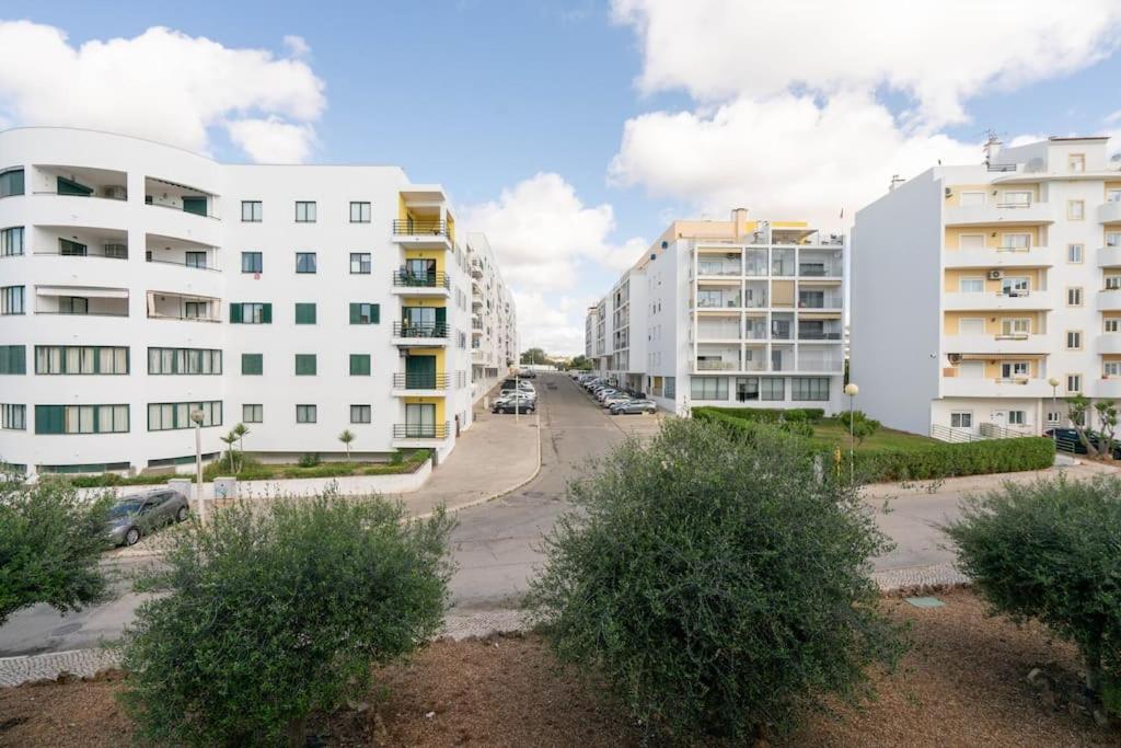 Casa Oliveira - Sunny 2-Bed Retreat Steps from the Beach view 2