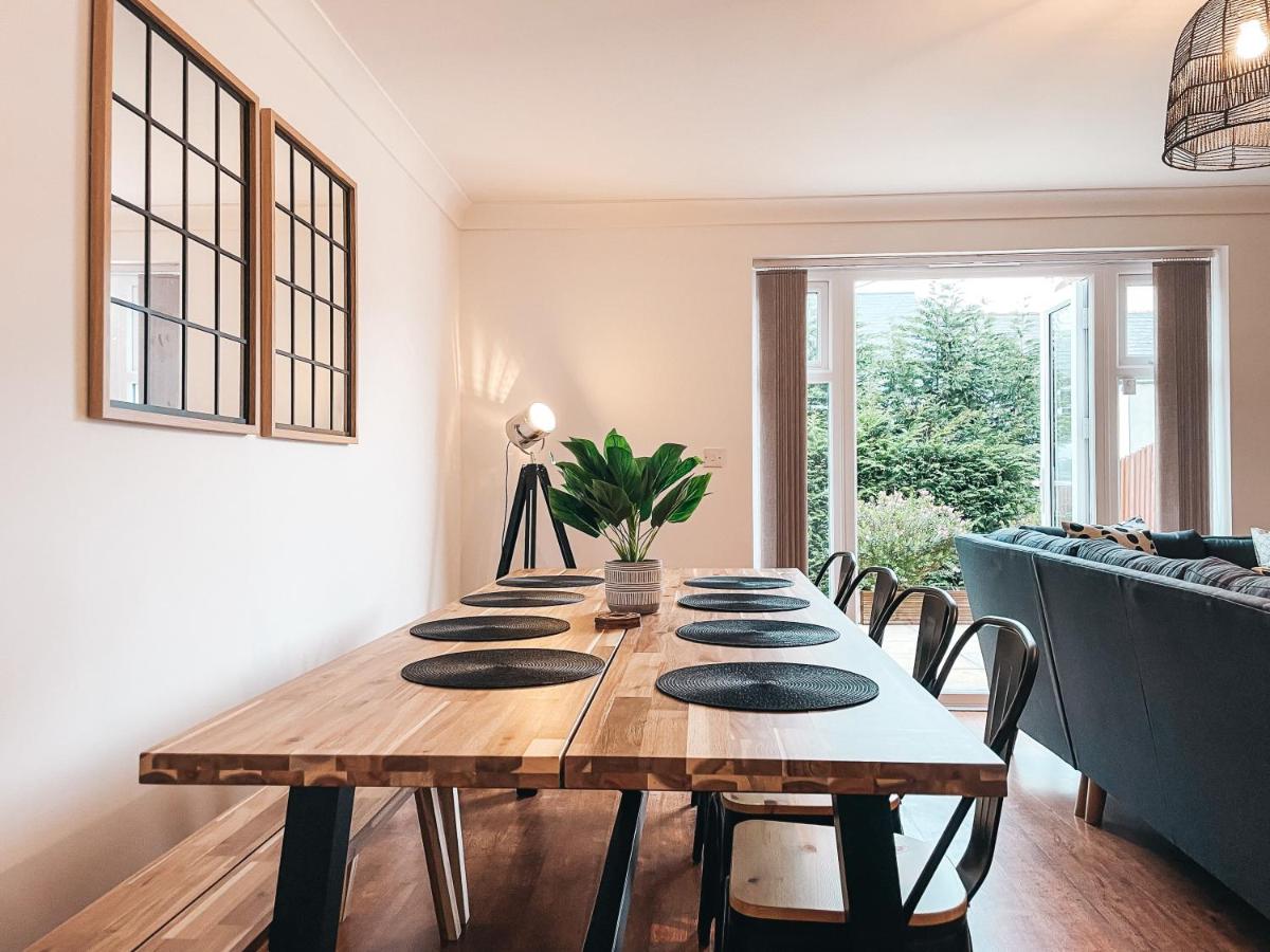 St Curigs House, by Solace Stays view 5