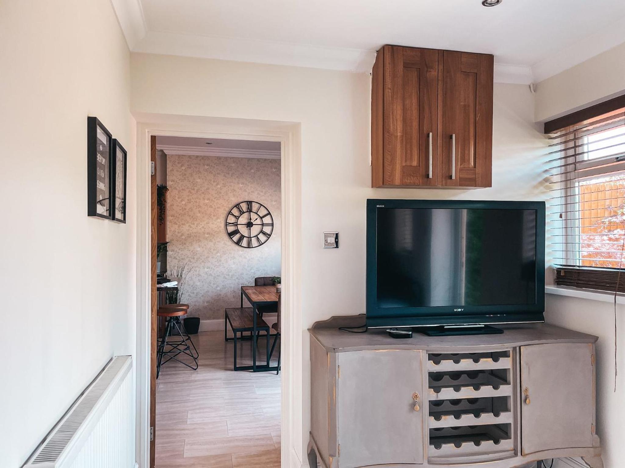 Cardiff Vacations - Ty-Fry House, by Solace Stays - Property Image 7