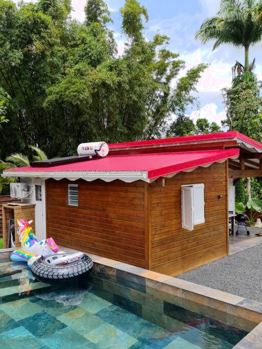 Maison de campagne avec piscine et spa