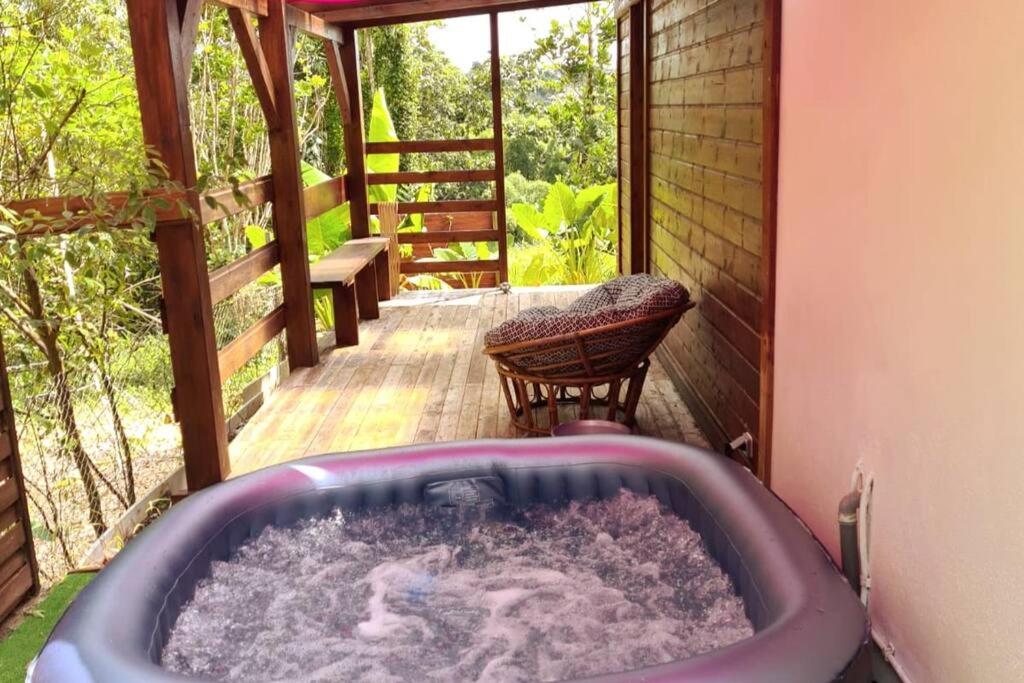 Maison de campagne avec piscine et spa