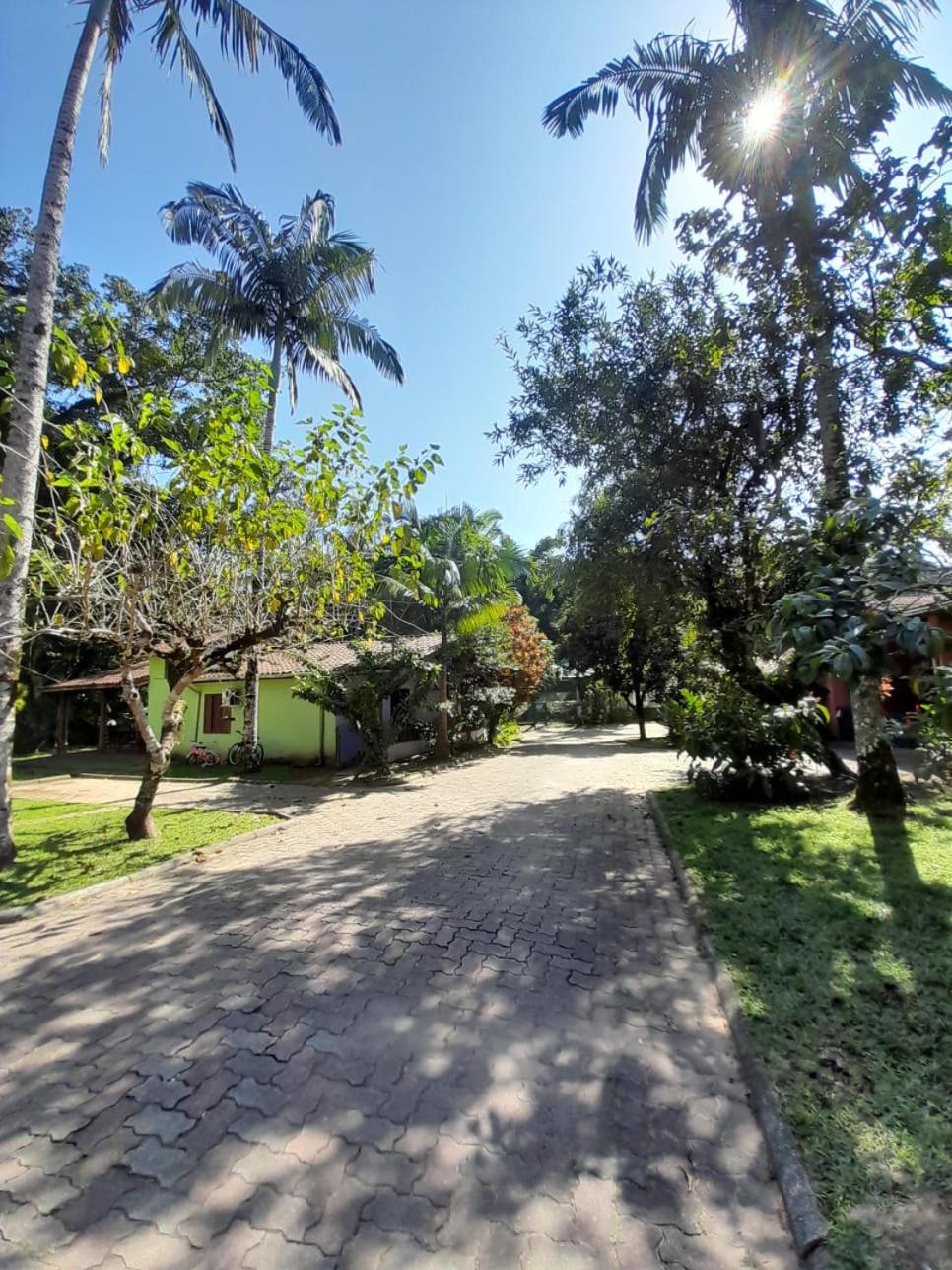 Mandala casa 3 dorms cond fech piscina churrasqueira