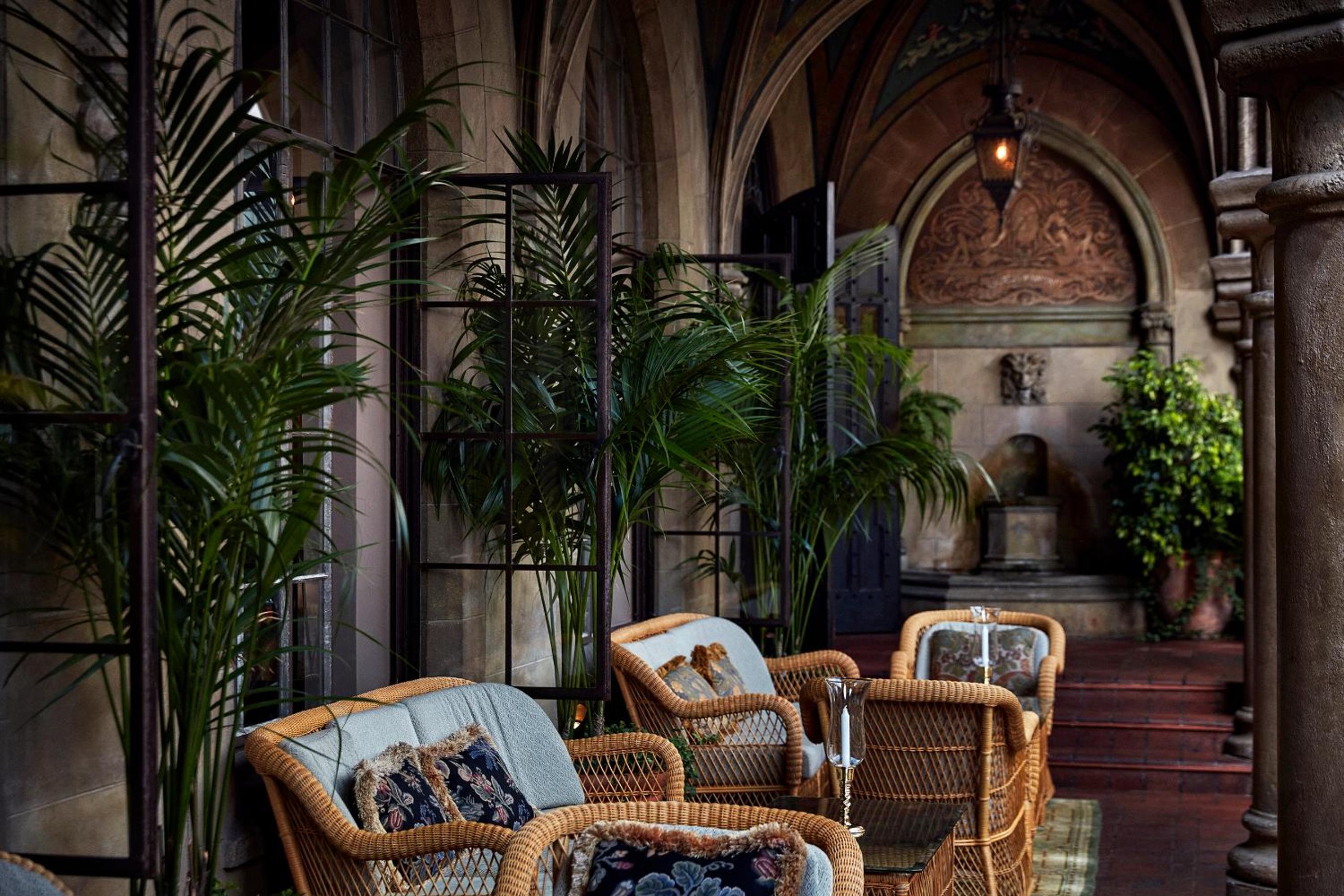 lounge