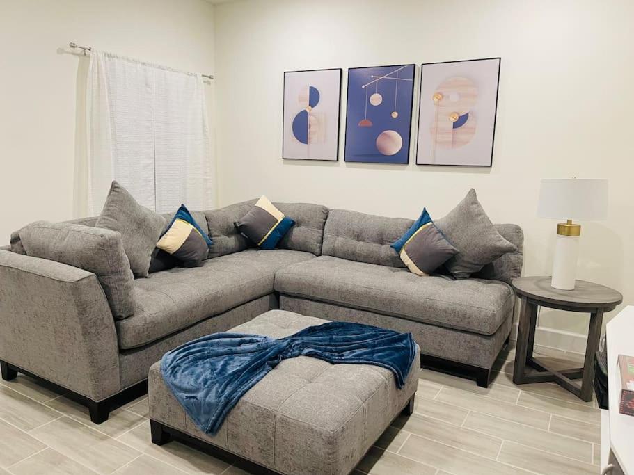3BD/3BTH Home Near Downtown Orlando