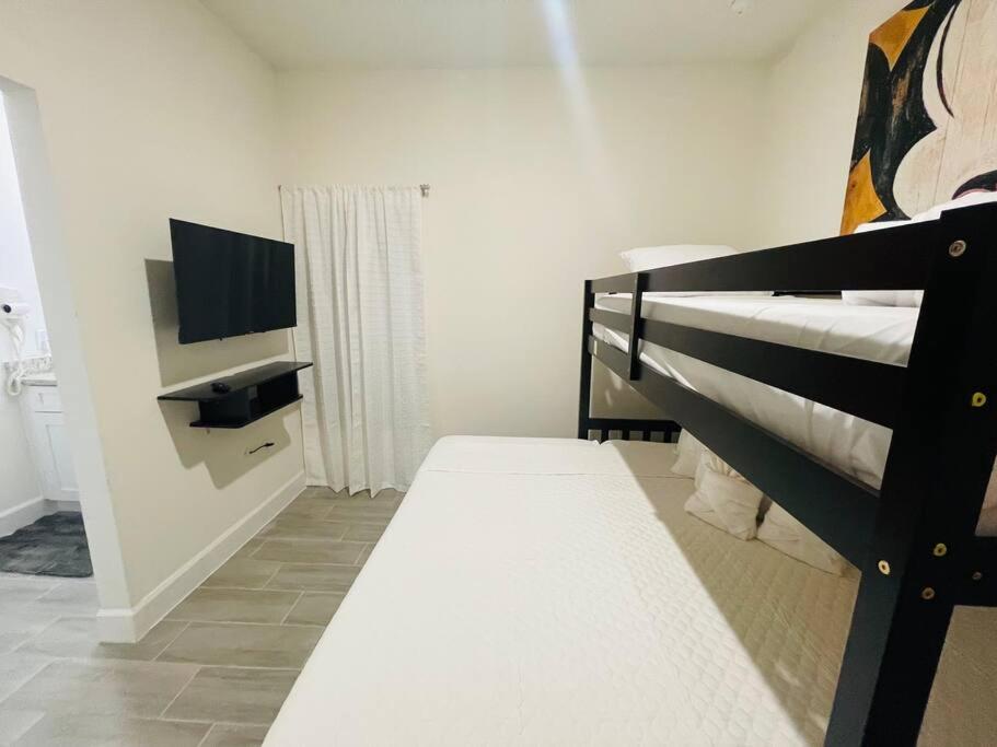 3BD/3BTH Home Near Downtown Orlando