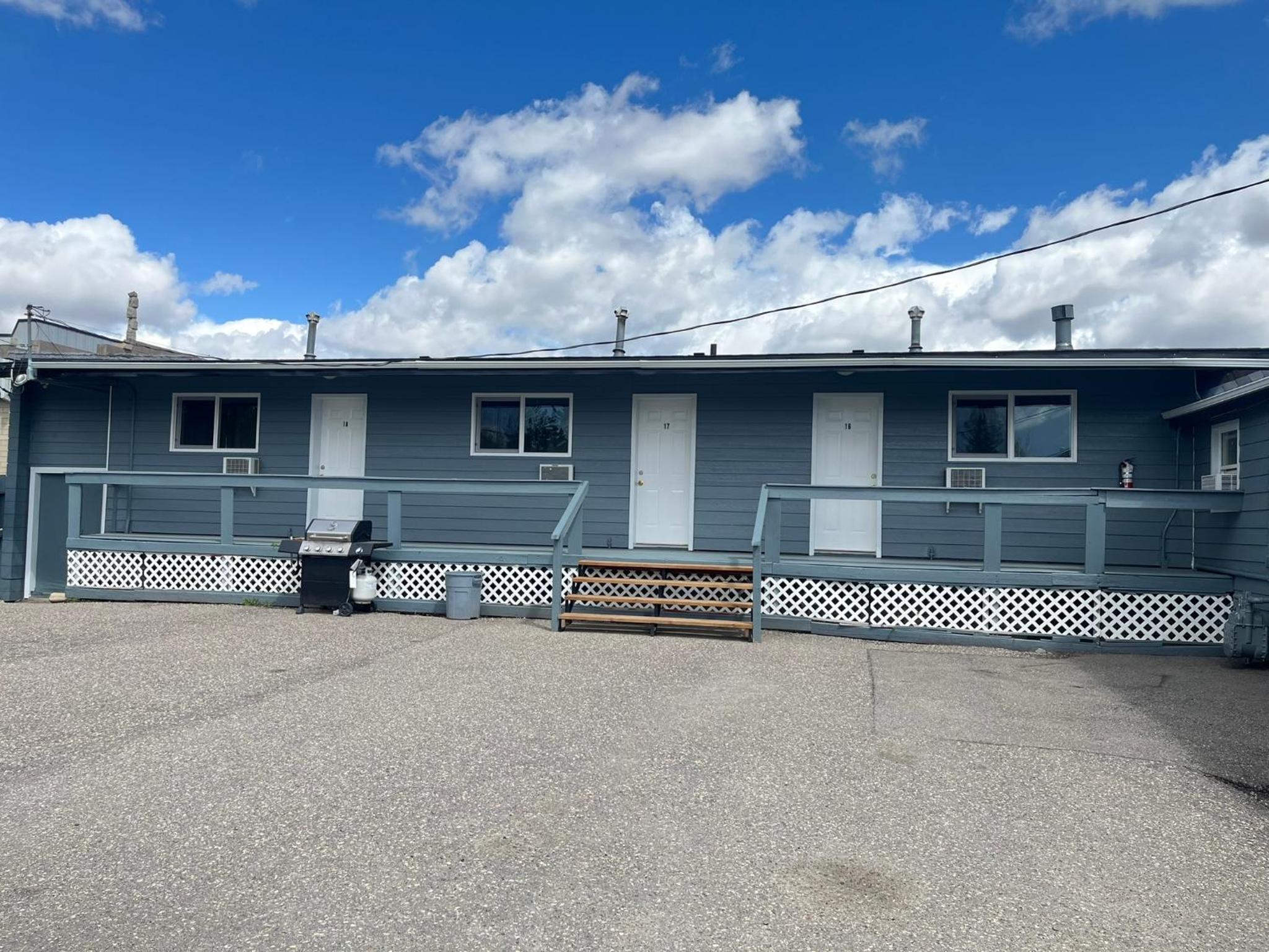 West Castle Motel