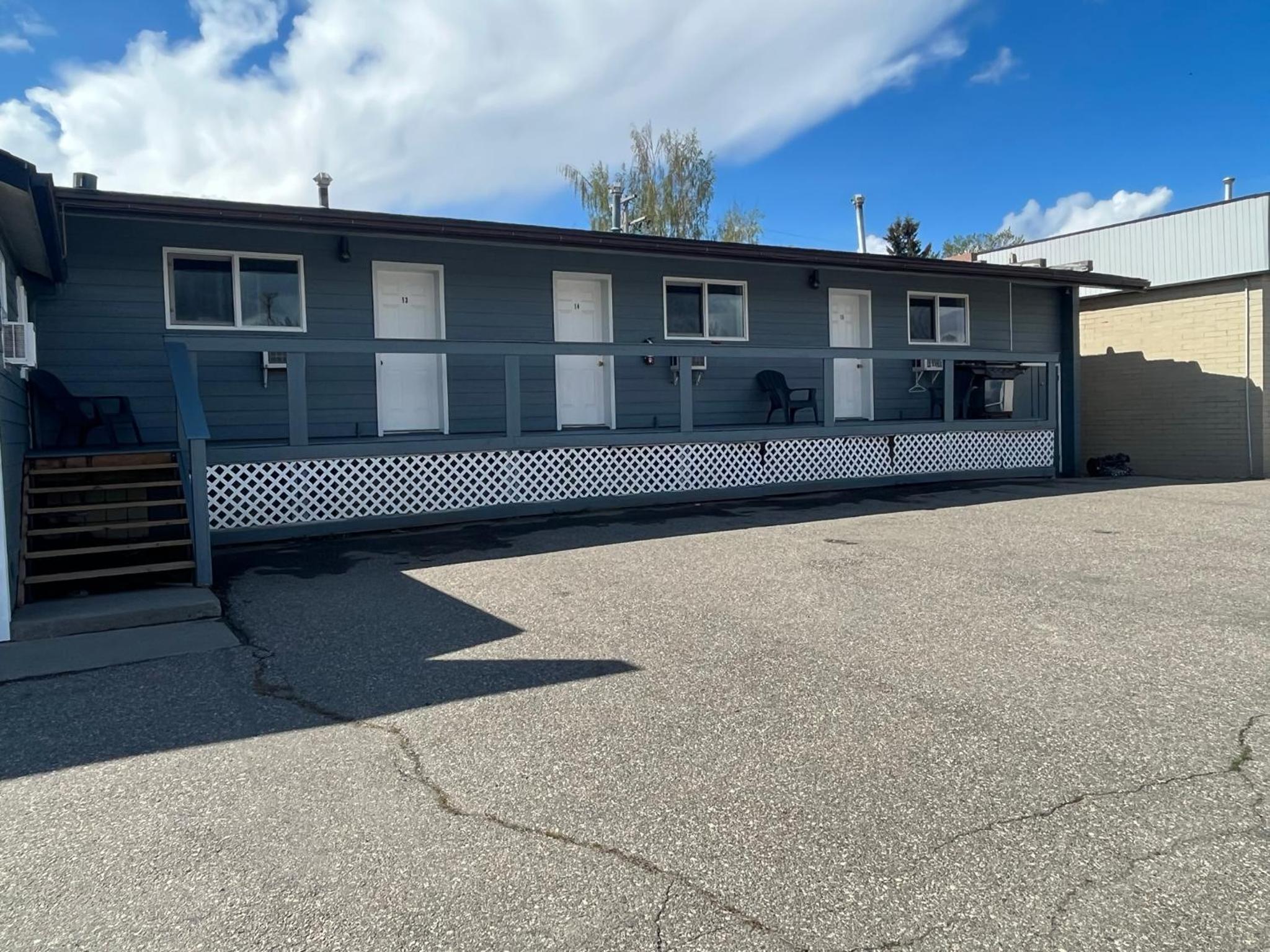West Castle Motel