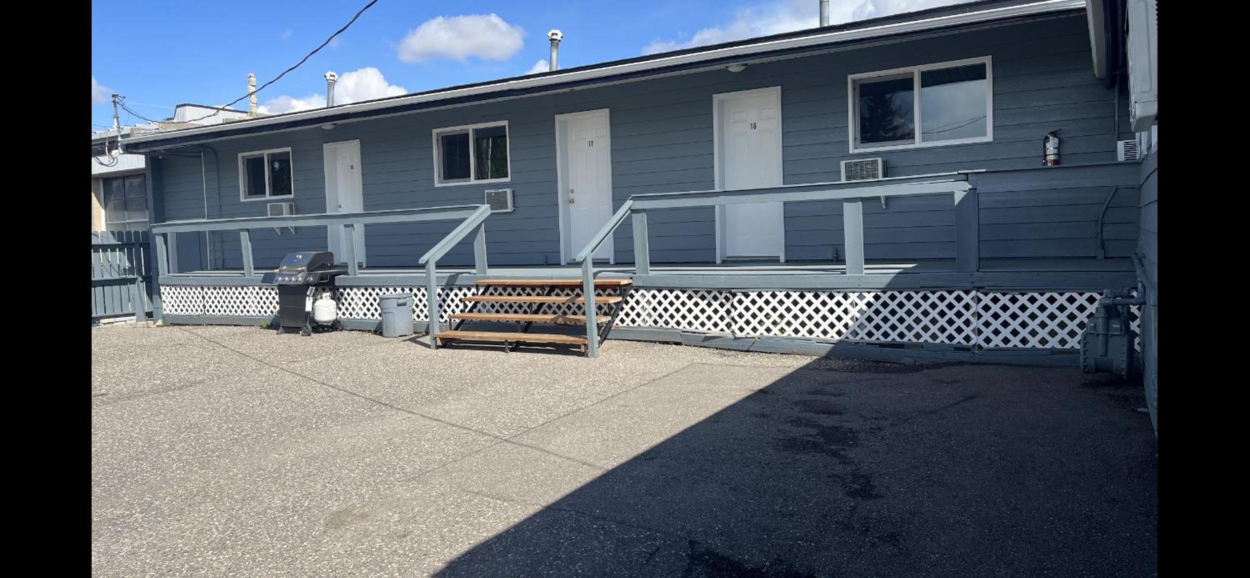 West Castle Motel