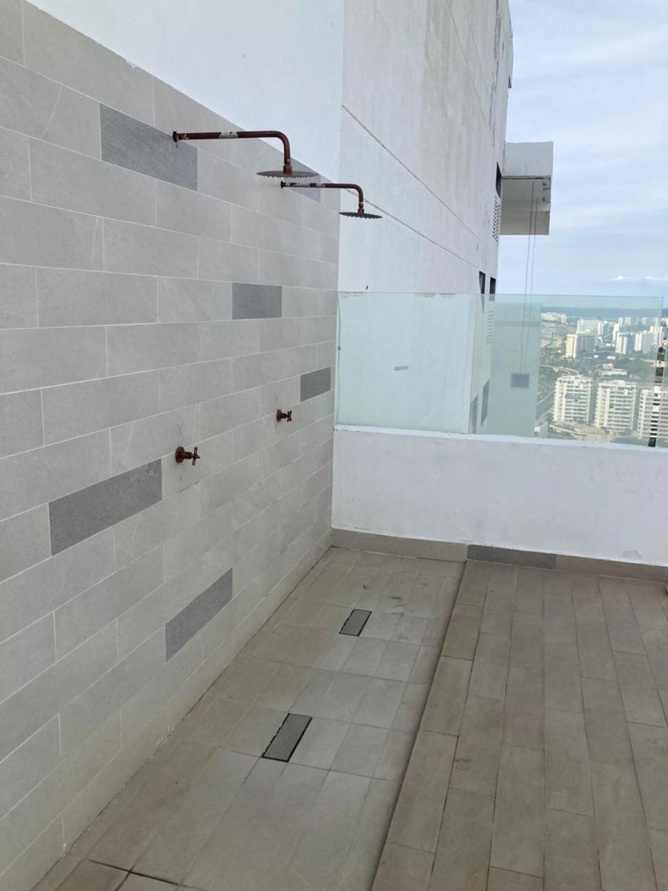 Marina Club Piso 8