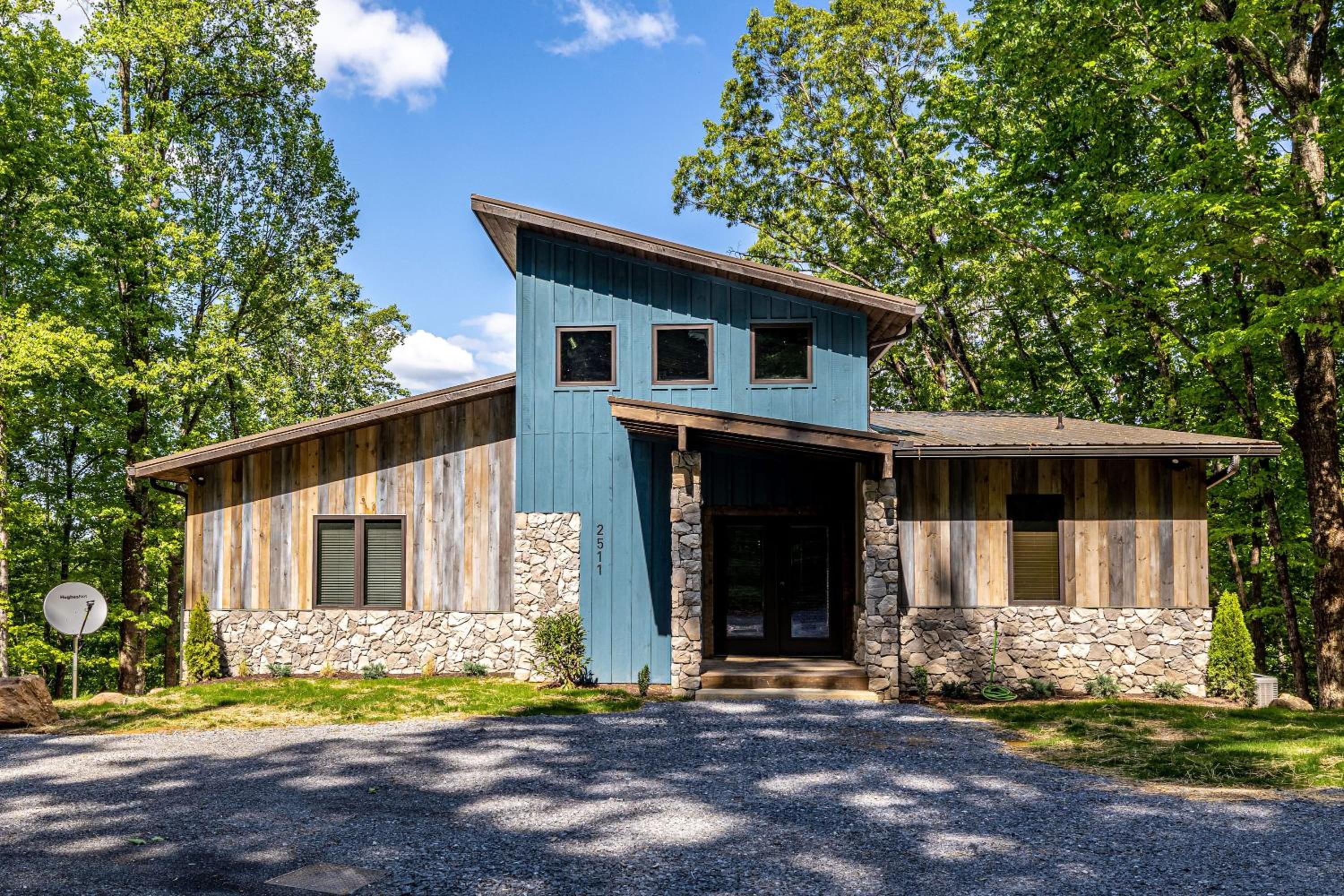 Luxury Smoky Chalet, Indoor Pool, Hot Tub, Theater, Sleep 12 in 4 King Suites with Indoor Fireplace, Outdoor Fire Pit, Game Loft and Scenic Views, 20 Min t view 5