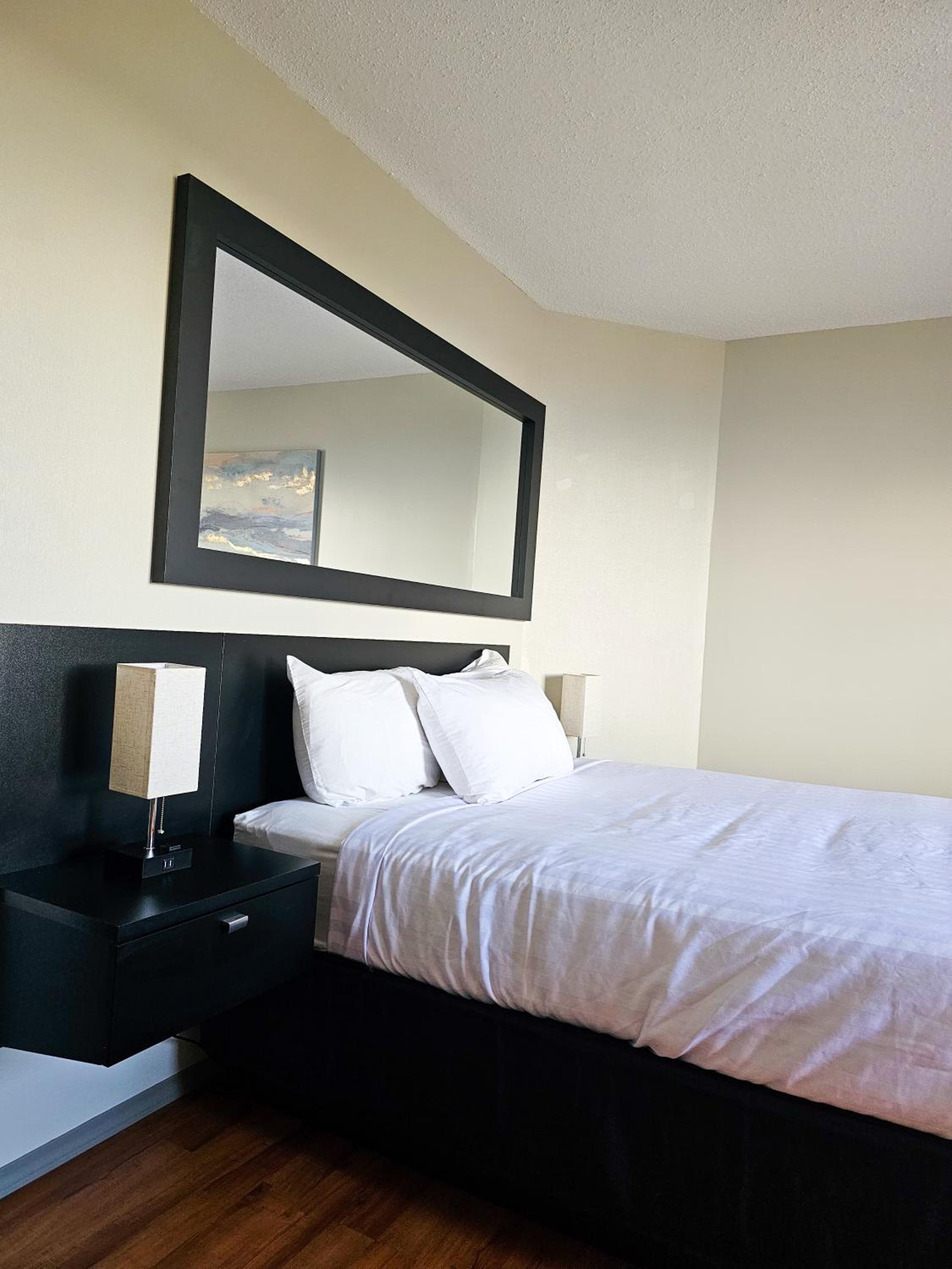 Cranbrook Vacations - The Baker Hotel - Property Image 5