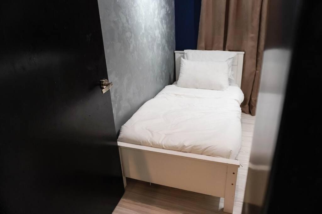Johor Bahru City Centre,2BR 2BT 7PAX, 5min CIQ