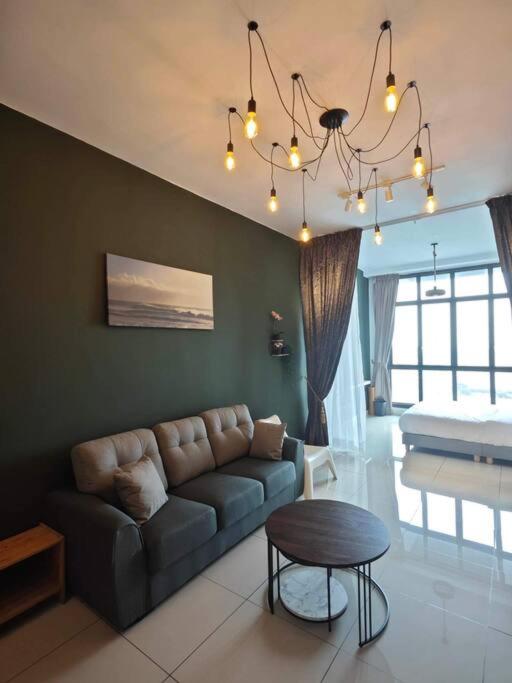 Johor Bahru City Centre,2BR 2BT 7PAX, 5min CIQ