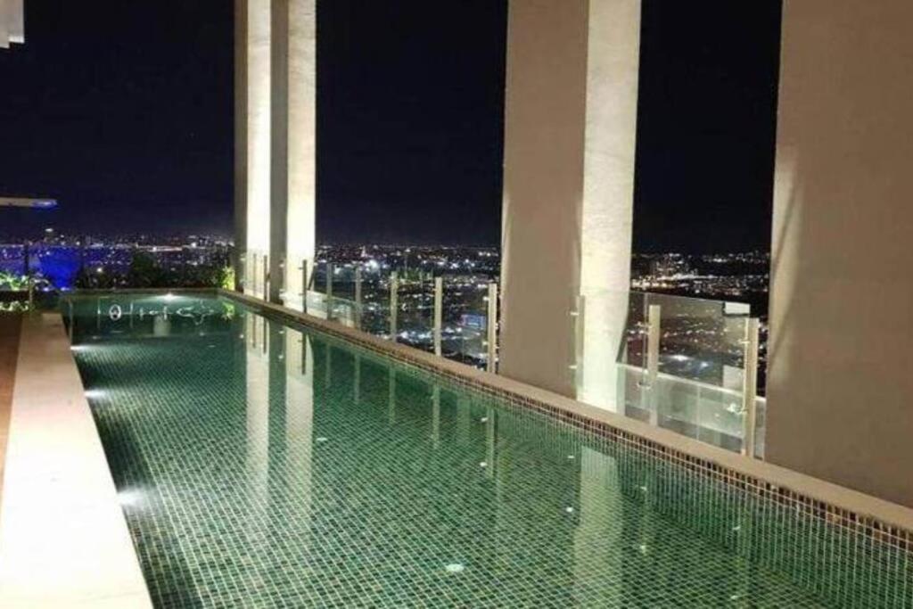 Johor Bahru City Centre,2BR 2BT 7PAX, 5min CIQ