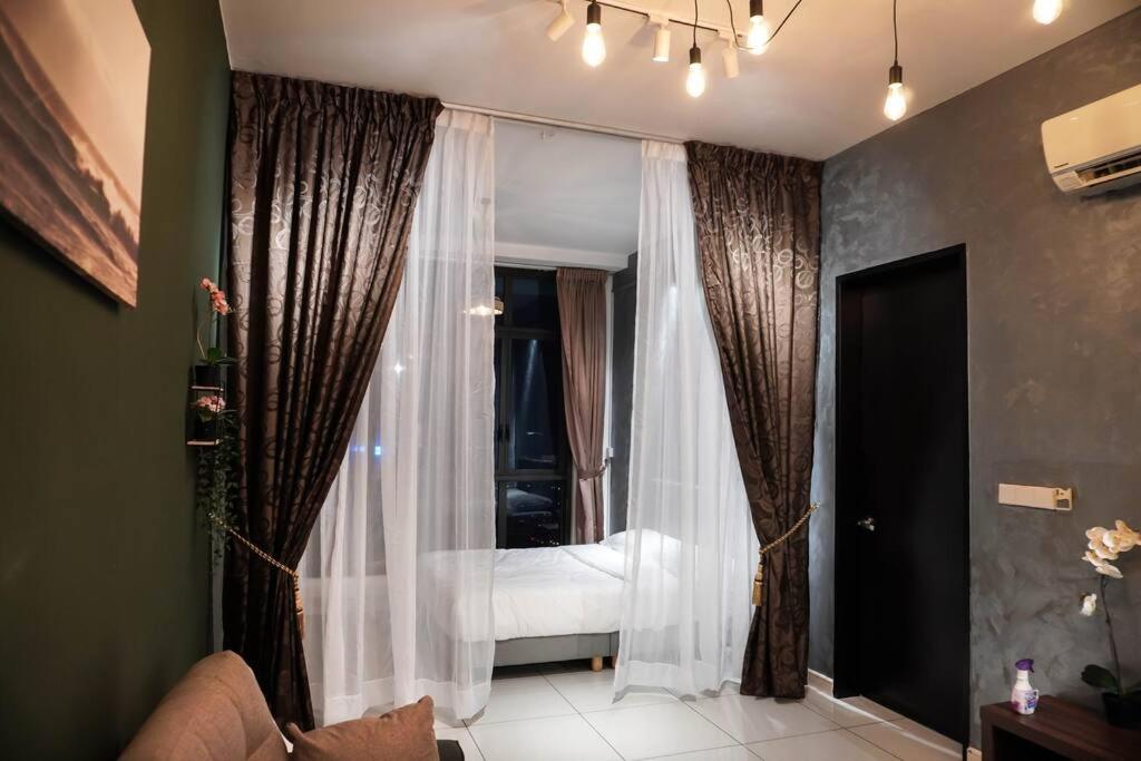 Johor Bahru City Centre,2BR 2BT 7PAX, 5min CIQ