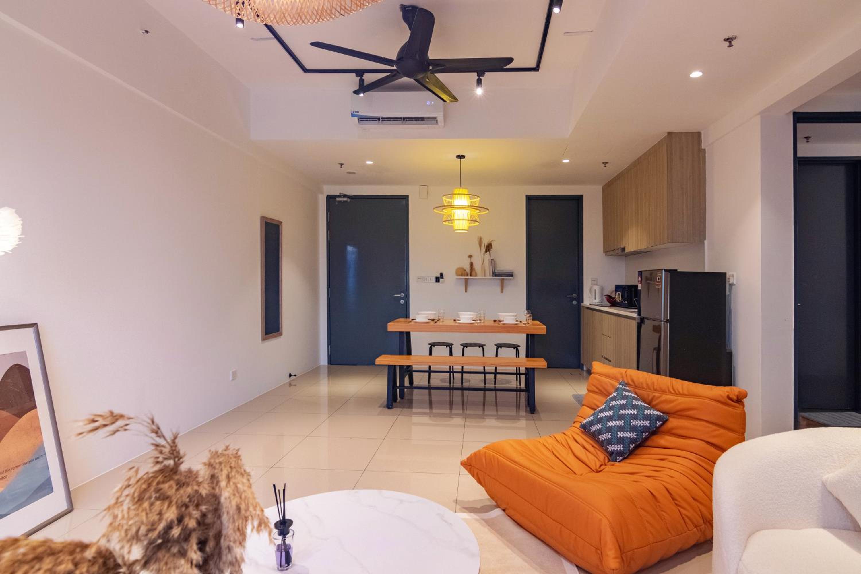 Tropicana 218 Macalister X Airlevate Suites view 3