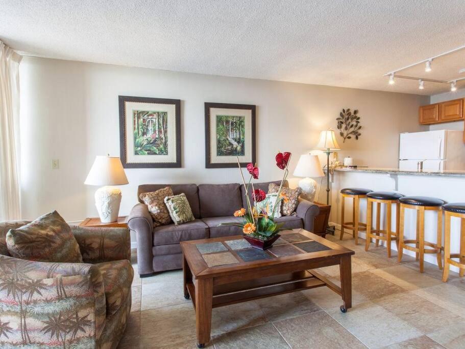 Inviting Condo with a Stunning Ocean View! - Kona Reef C-22 by Casago Kona view 5