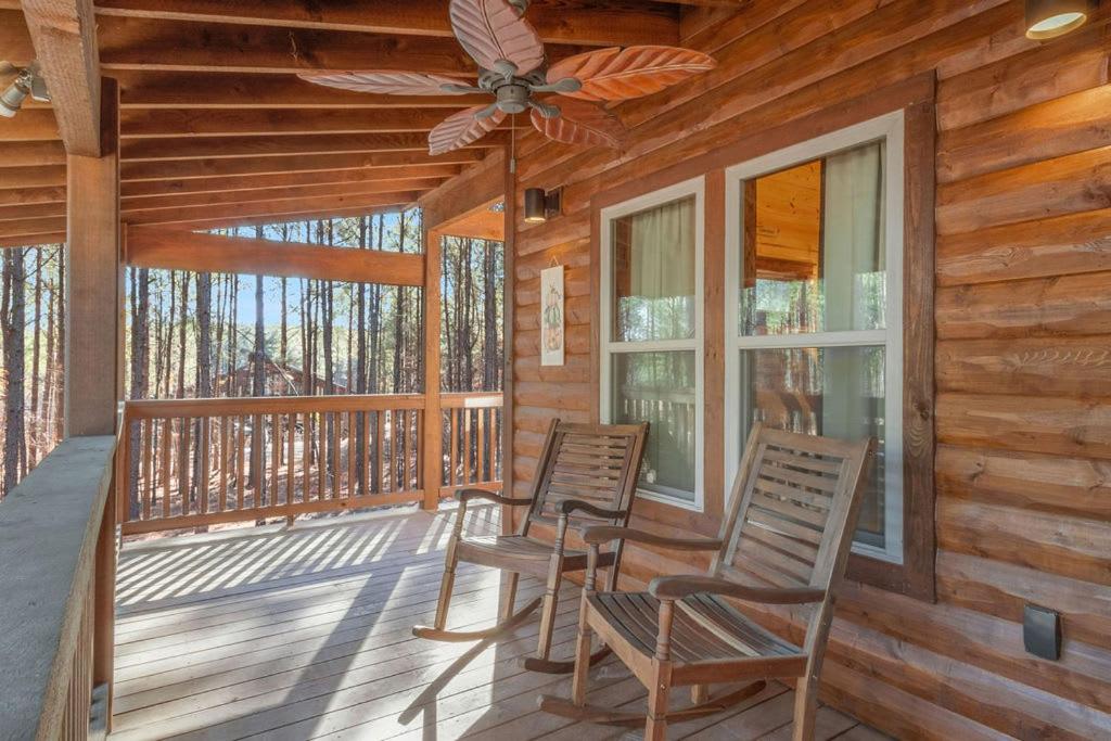 Large Luxury 2BR Cabin w Hot Tub Double Trouble was designed for fun comfort and memories minutes from buzzling Hochatown and beautiful Beaver Bend State P