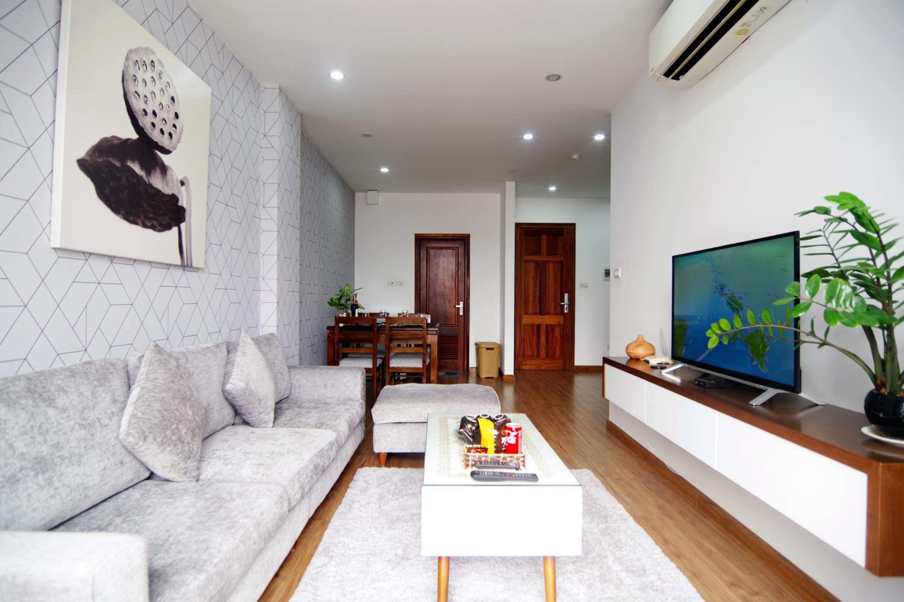 QMP-Deluxe Serviced Apartment in Ba Dinh