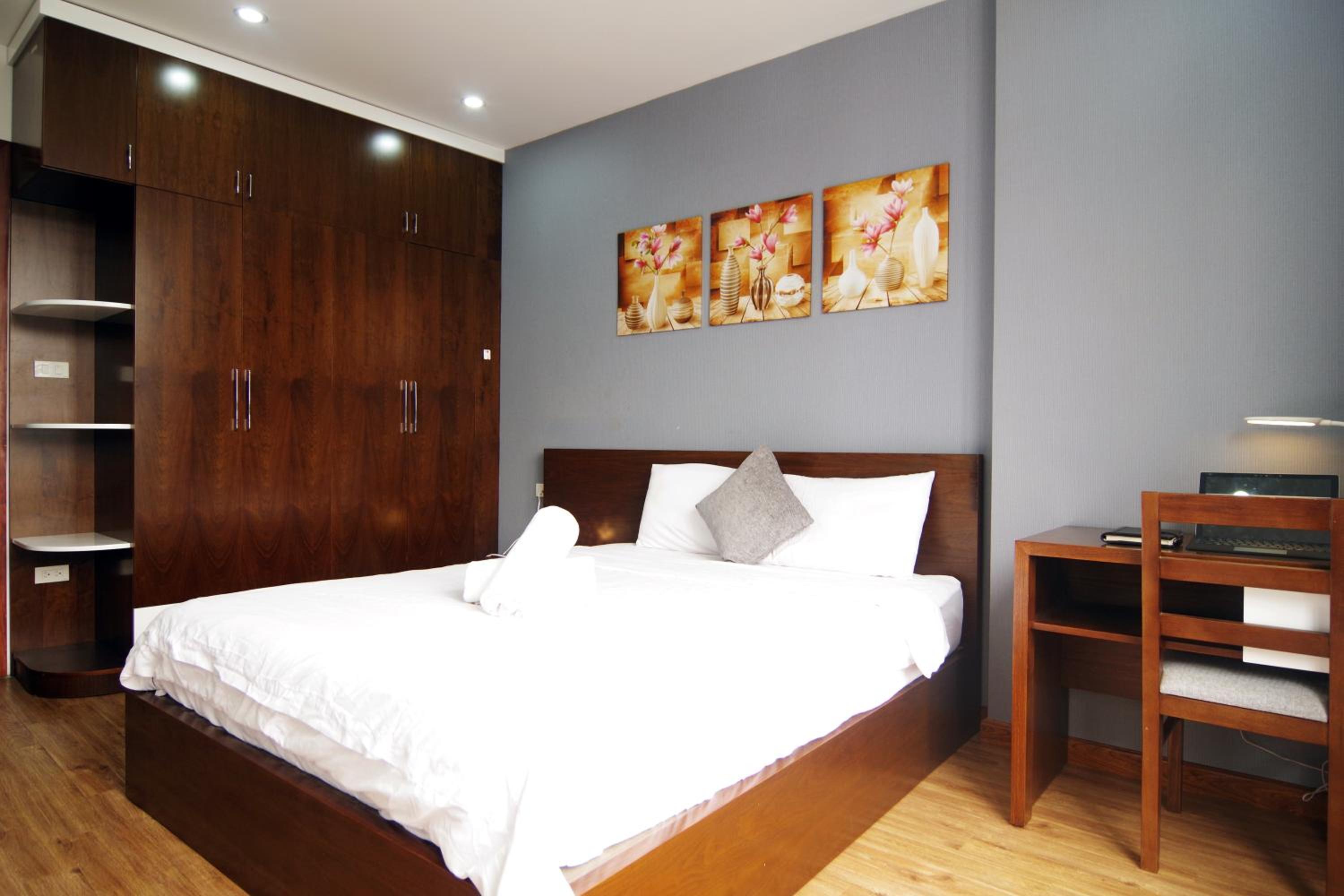 QMP-Deluxe Serviced Apartment in Ba Dinh