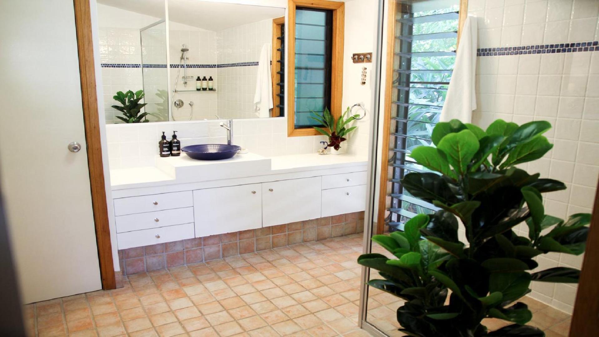 Picnic House, Luxurious Tropical House