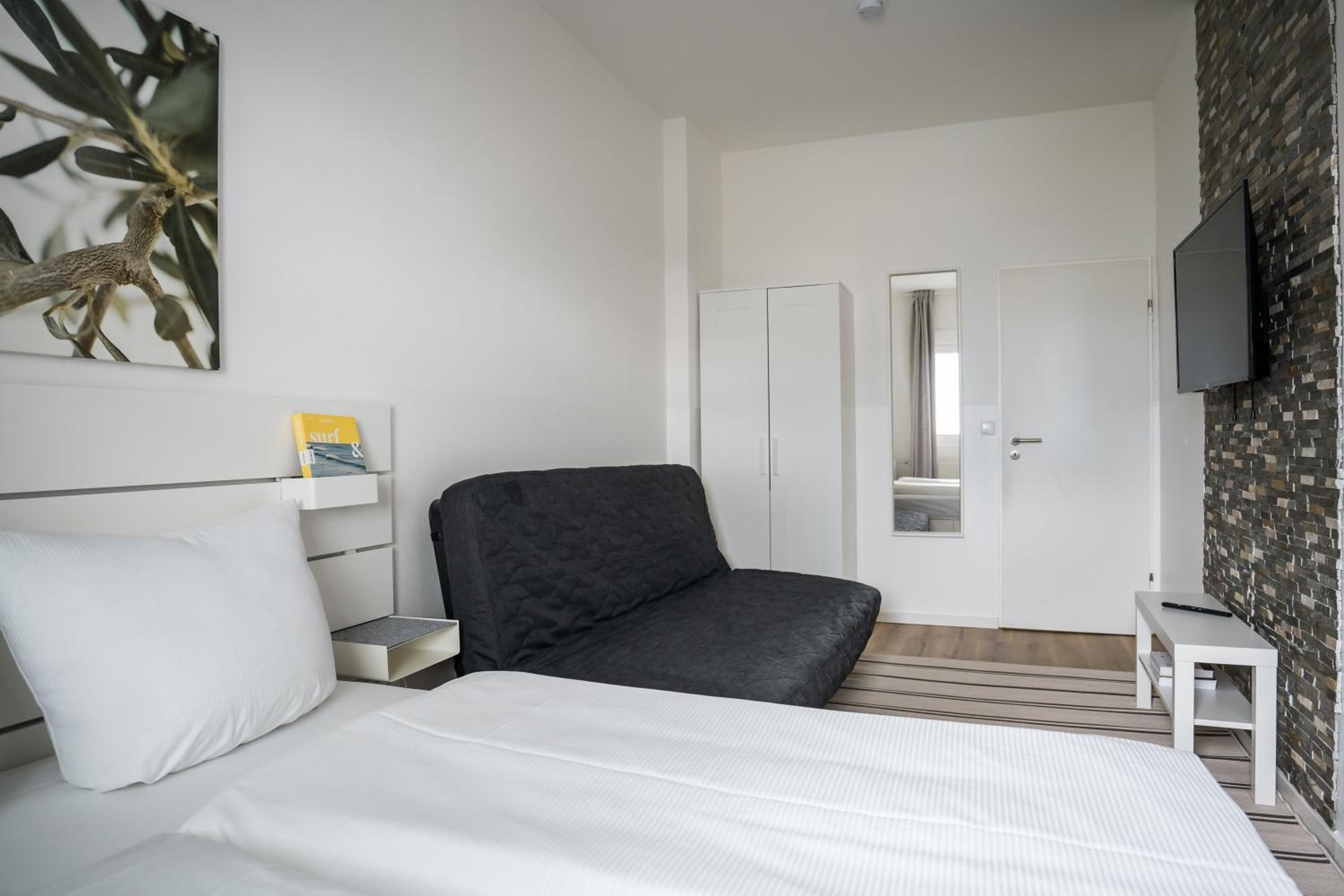Spacious Apartment in Berlin Mitte for 6