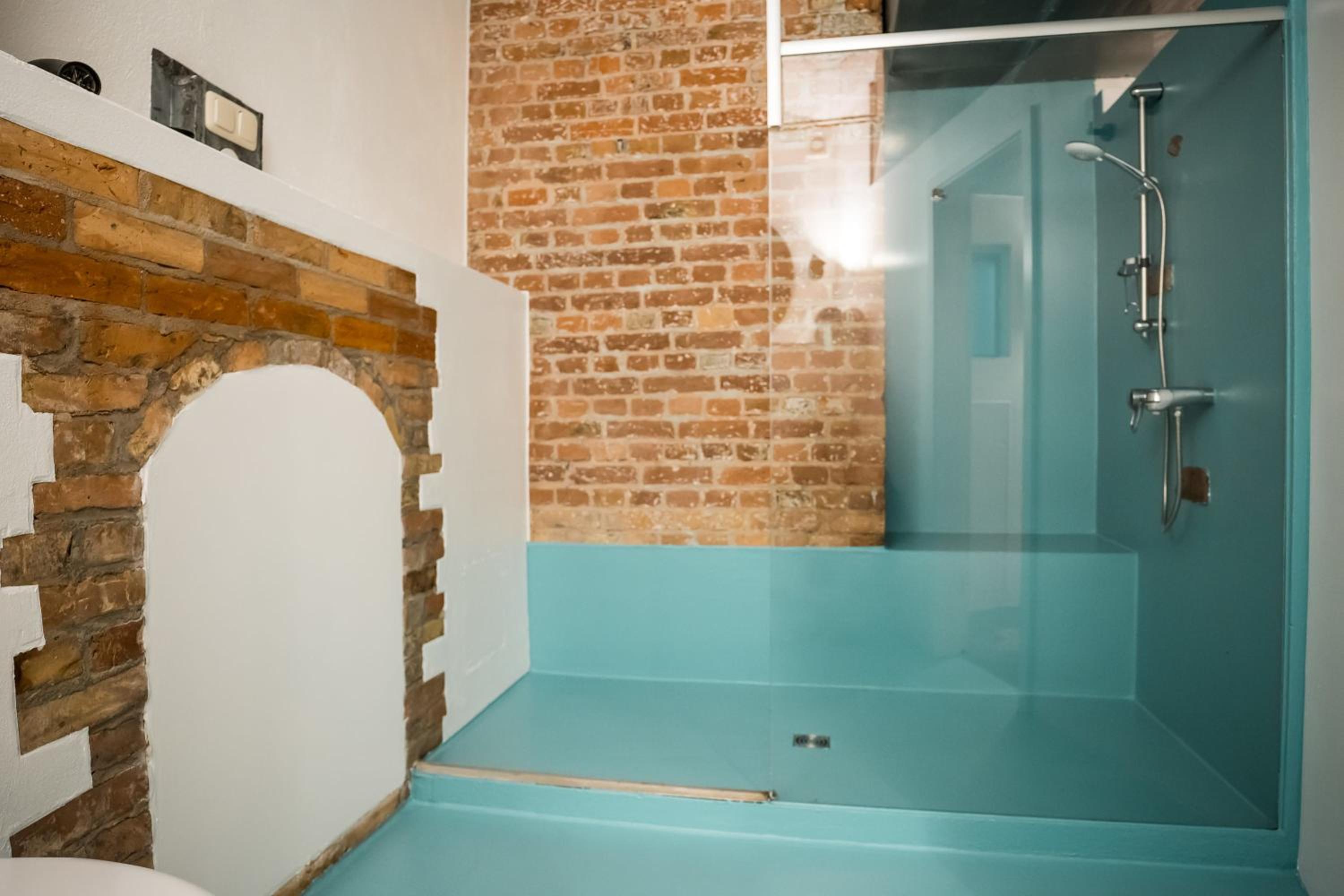 Spacious Apartment in Berlin Mitte for 6