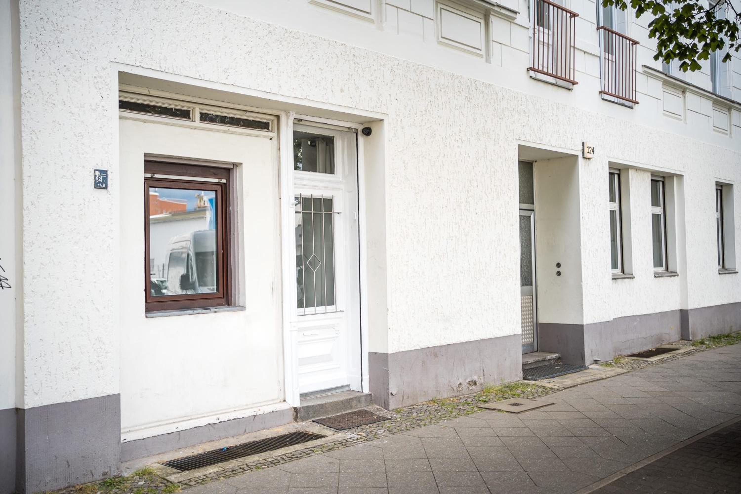 Spacious Apartment in Berlin Mitte for 6