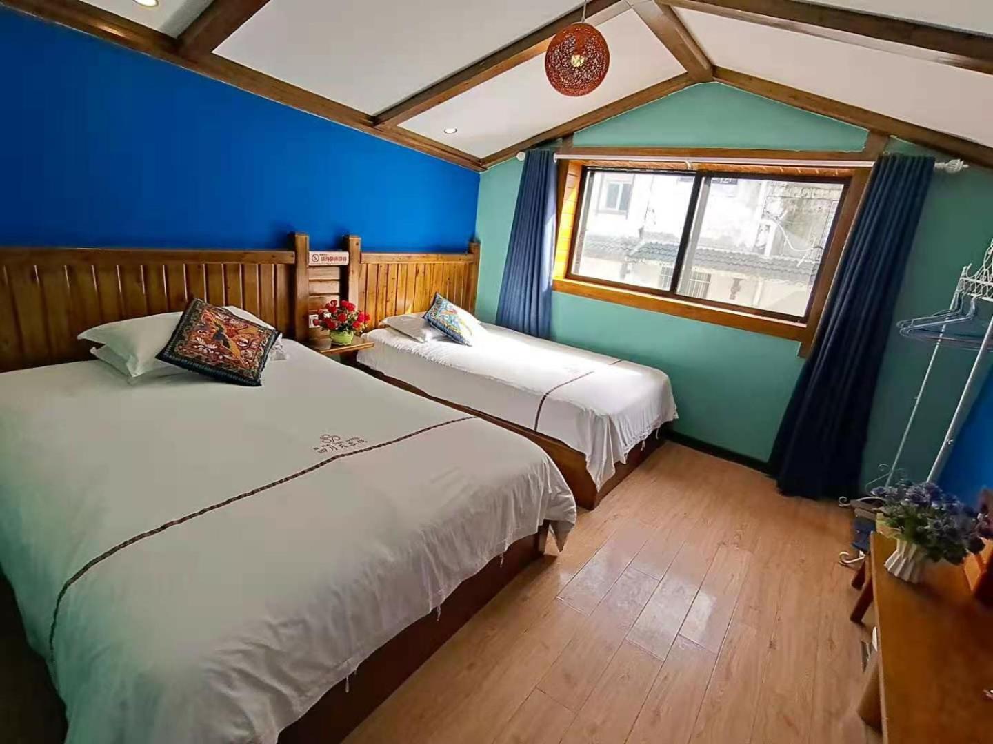 Zhangjiajie April Hostel