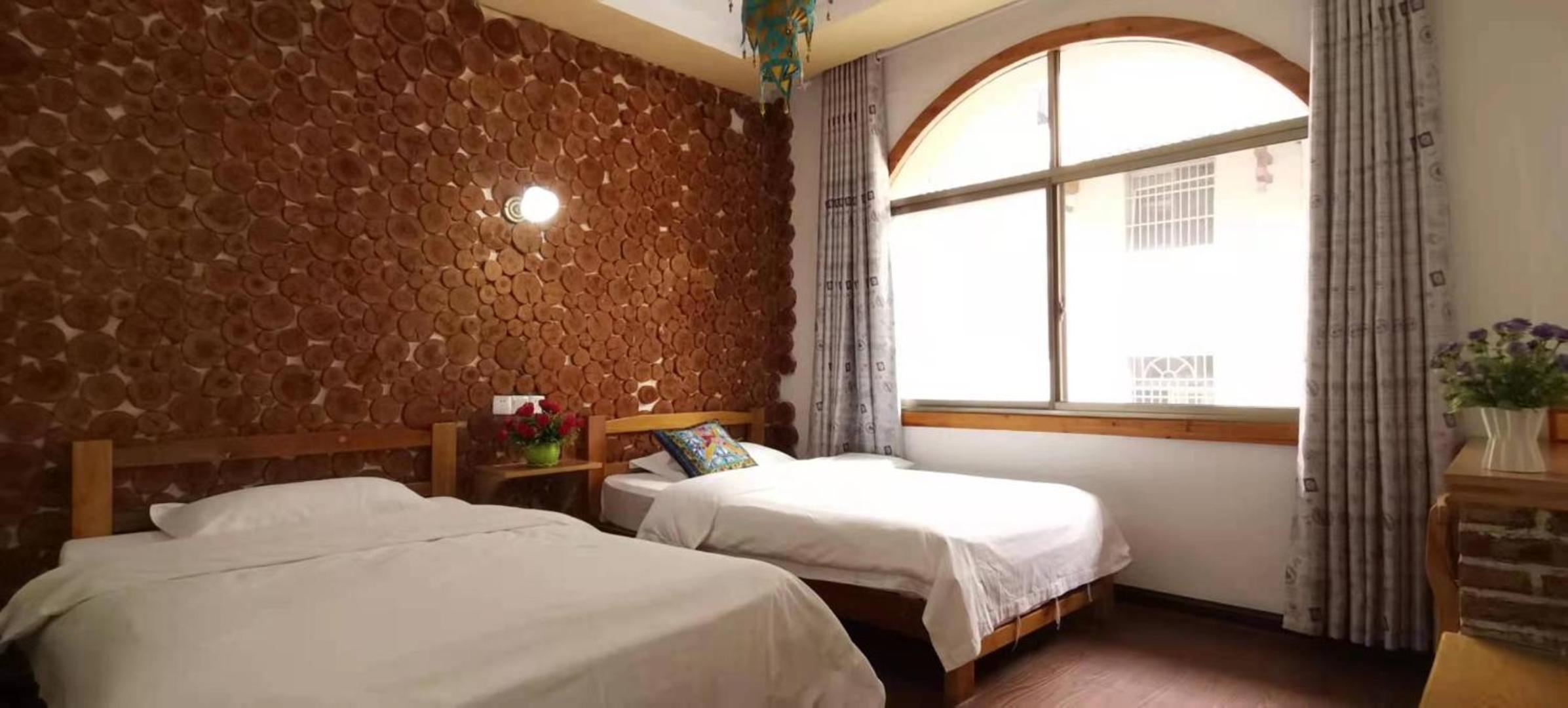 Zhangjiajie April Hostel