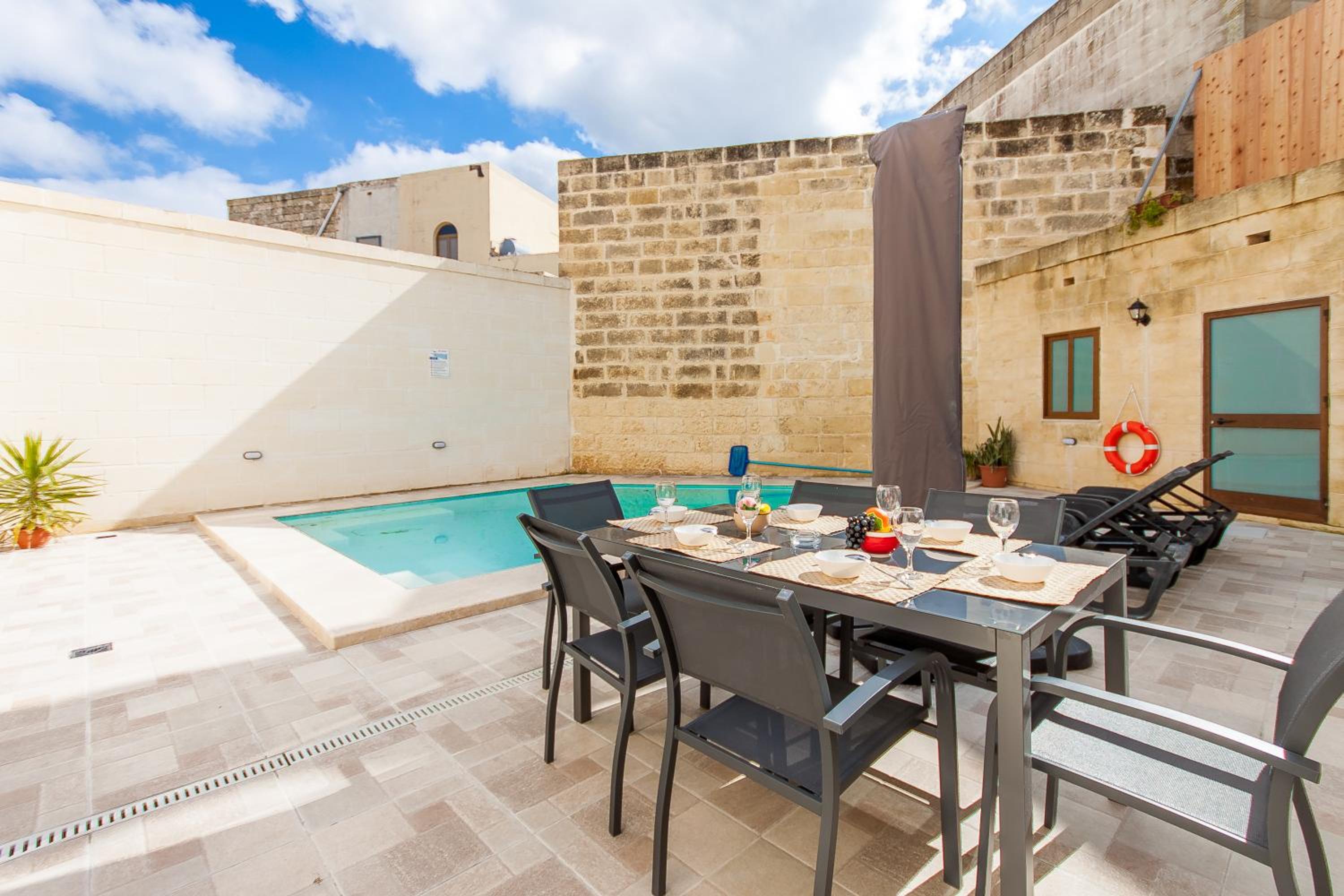 Nadurin, Large Villa 7 Bedrooms - 2 Pools photo 2