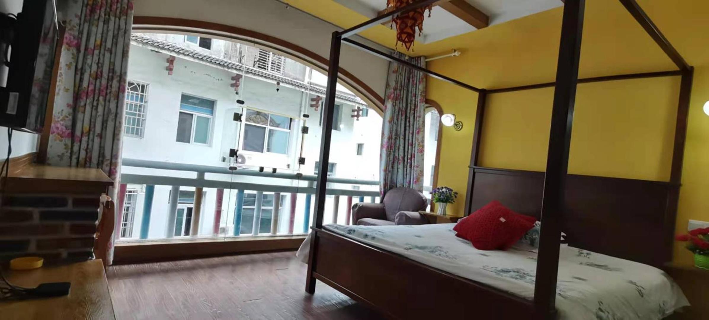 Zhangjiajie April Hostel