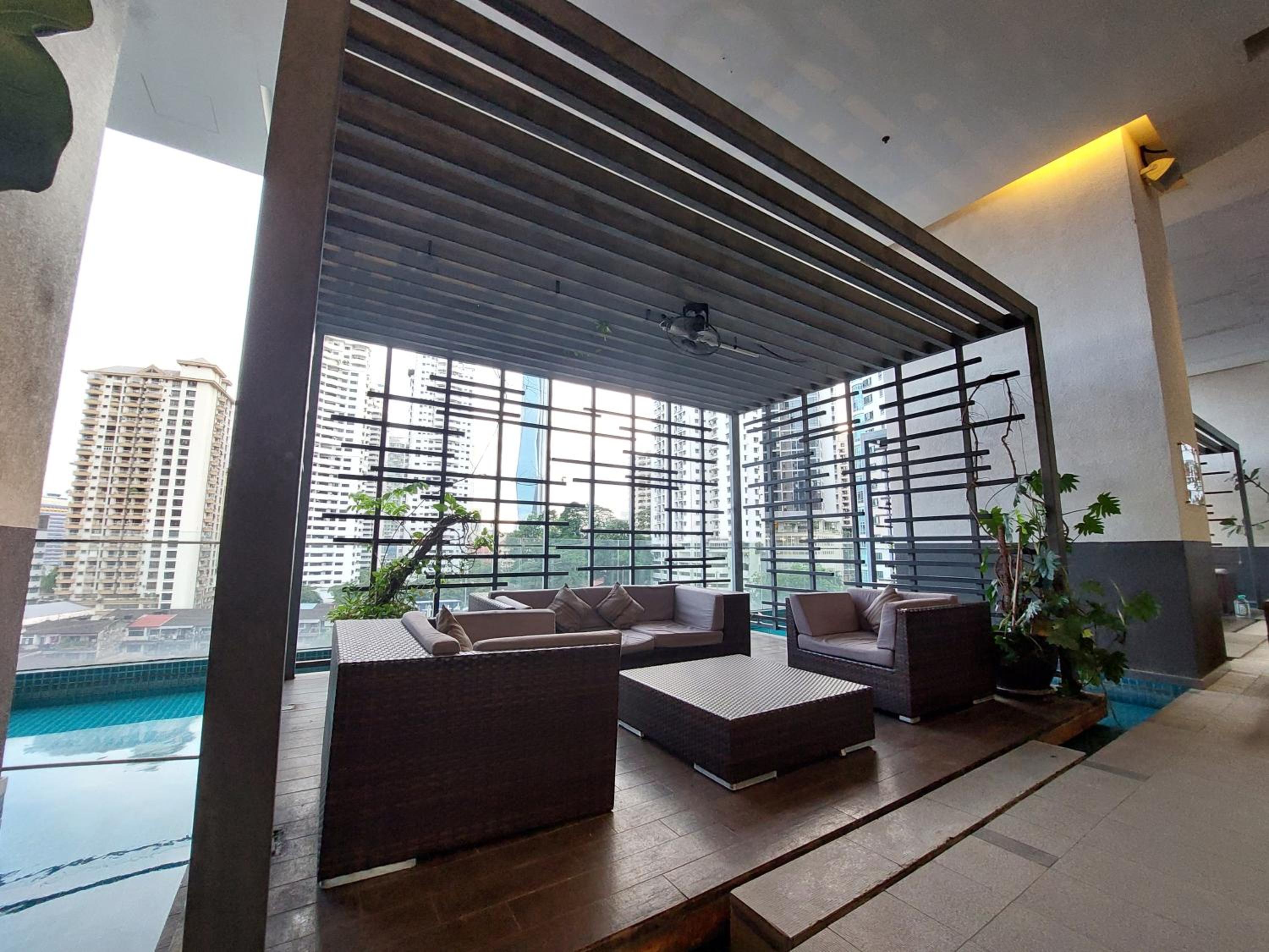 1 Bukit Ceylon, Bukit Bintang, 2Pax