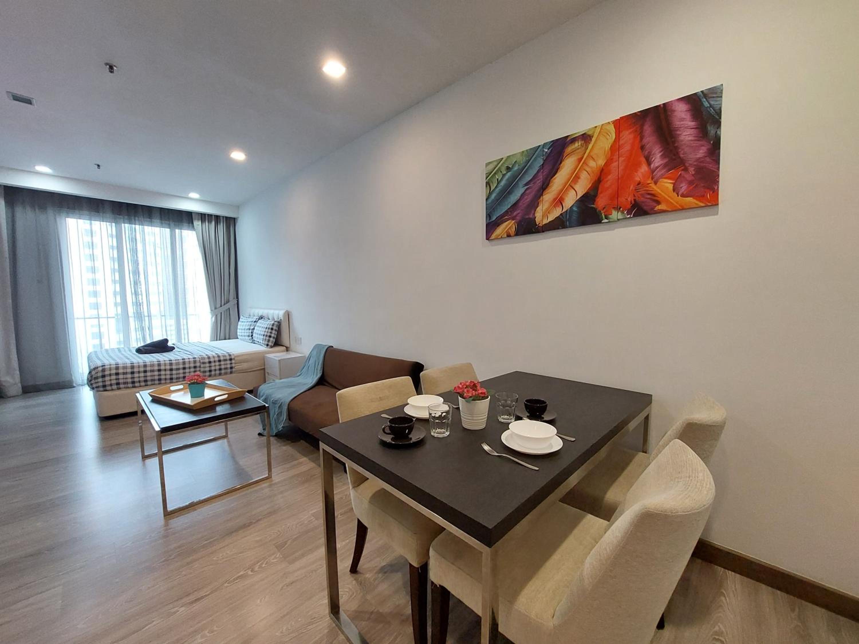 1 Bukit Ceylon, Bukit Bintang, 2Pax
