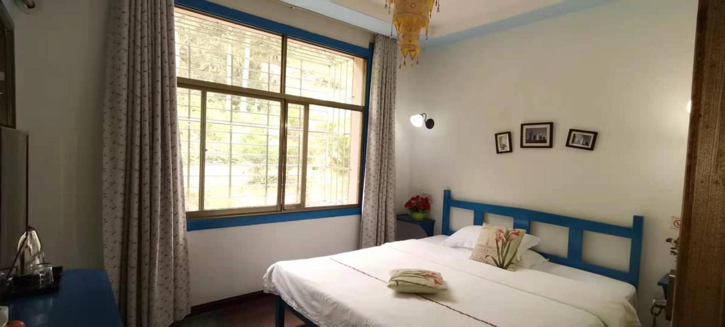 Zhangjiajie April Hostel