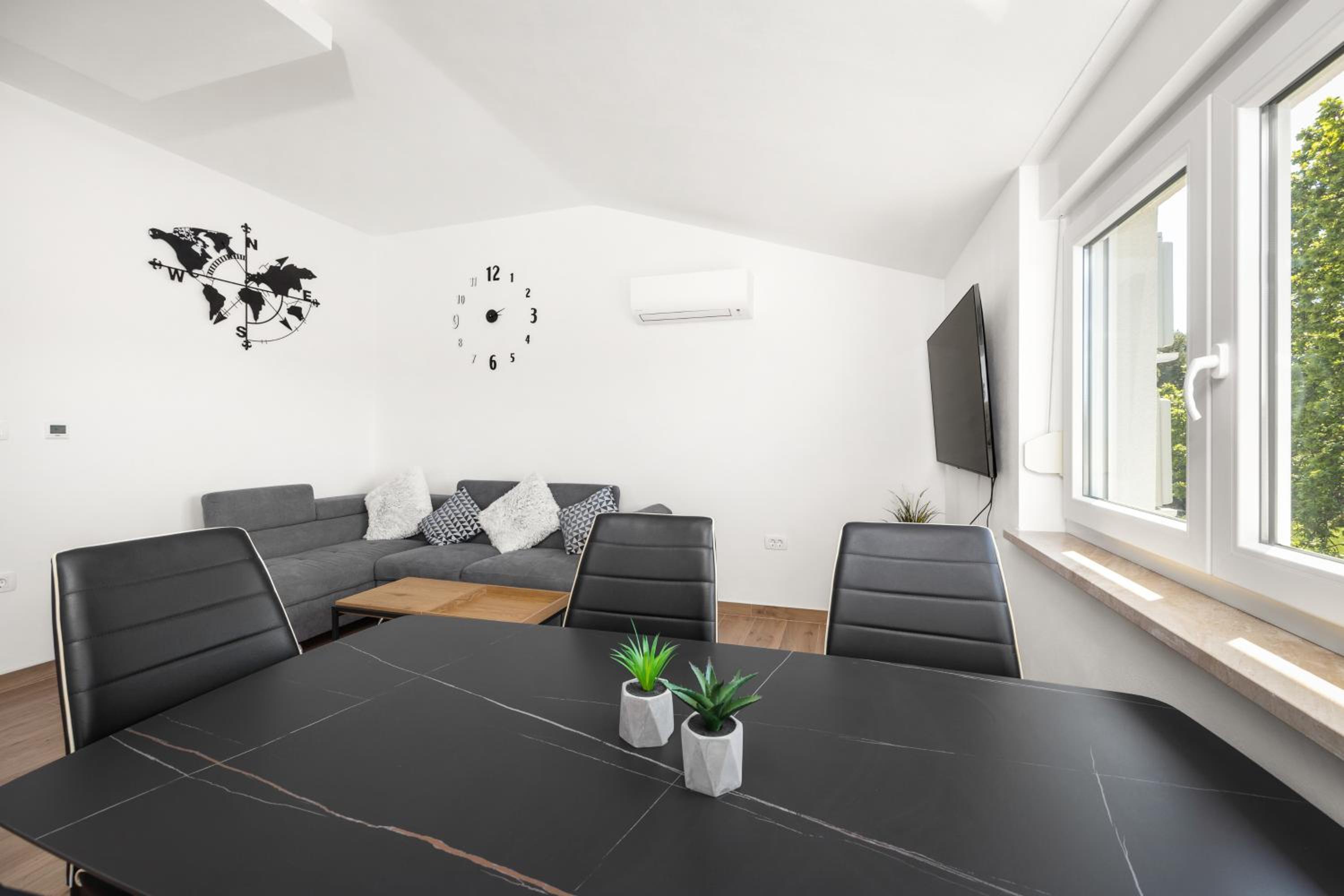 Luxury apartments Lotus&Lovor view 5