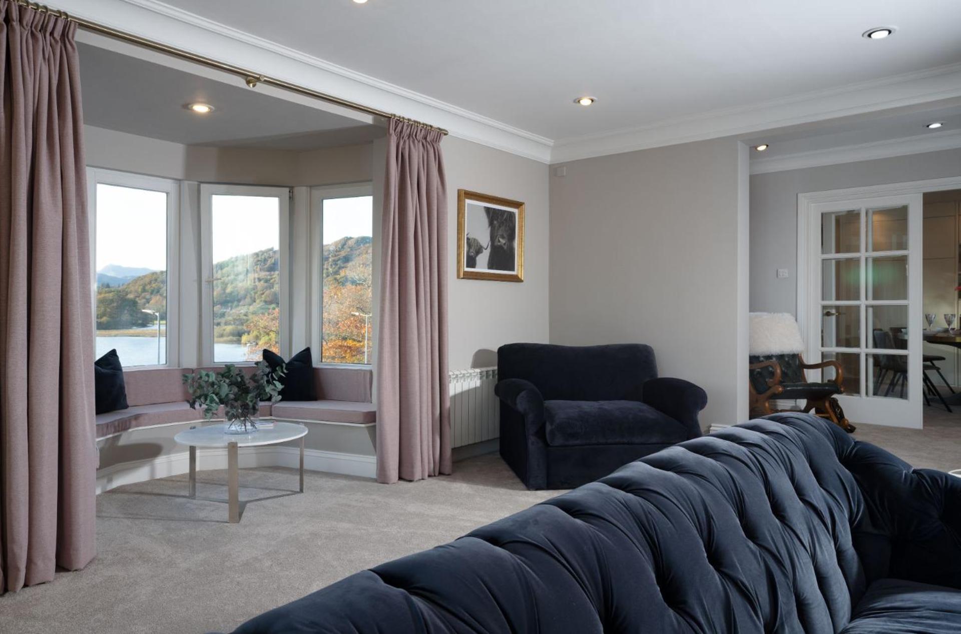 Brand New - Contemporary - 2 Bedroom - 2 Bathroom - Spacious Apartment - Lake Views view 5
