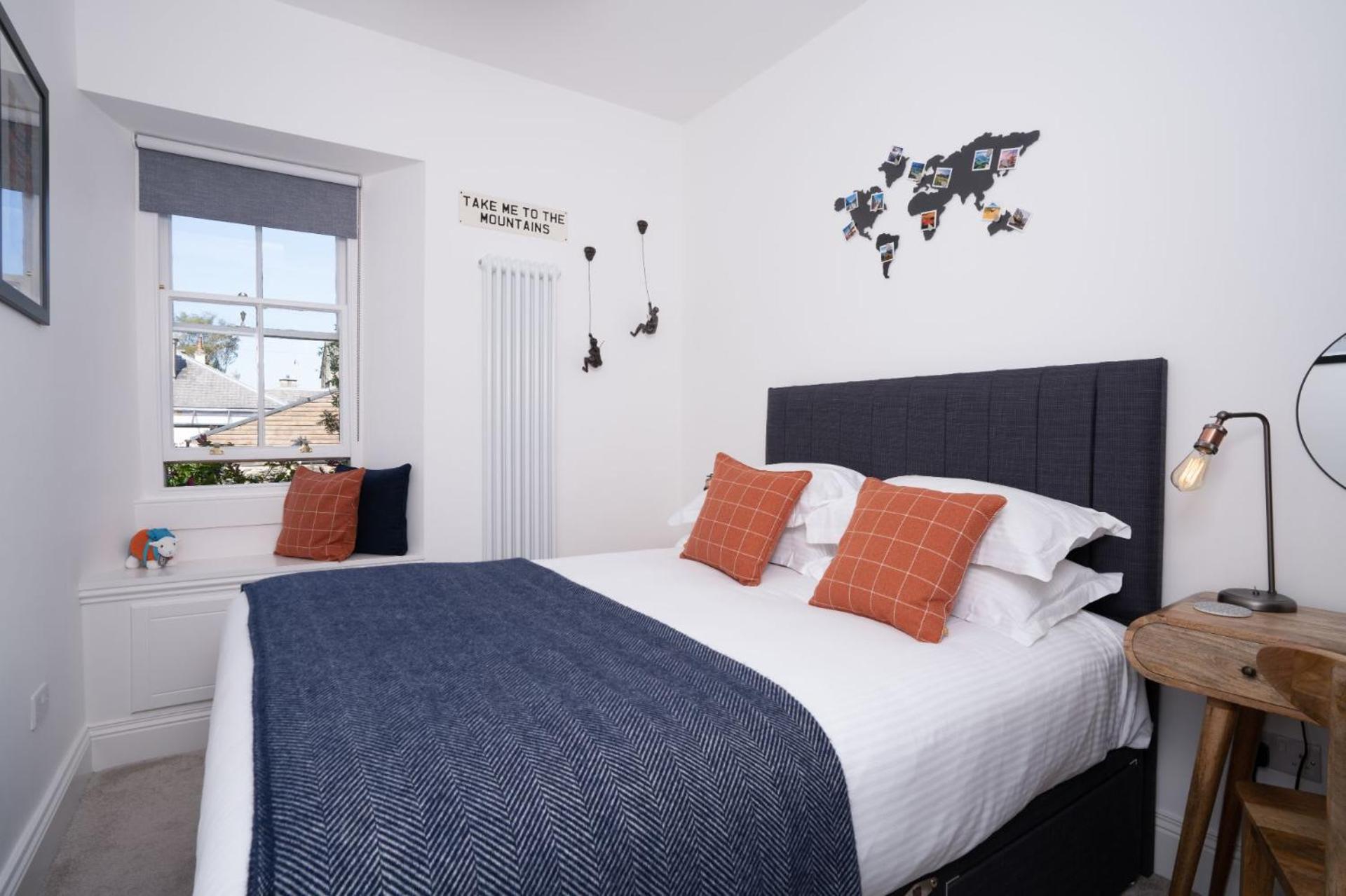 Loughrigg at Lipwood - Stunning 2 Bedroom - 1 Bathroom - Gentleman's Residence - Central Windermere view 2