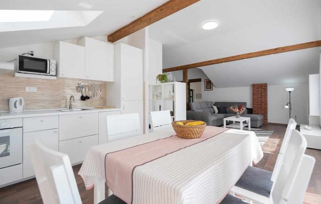 Ala da-apartman sa bazenom