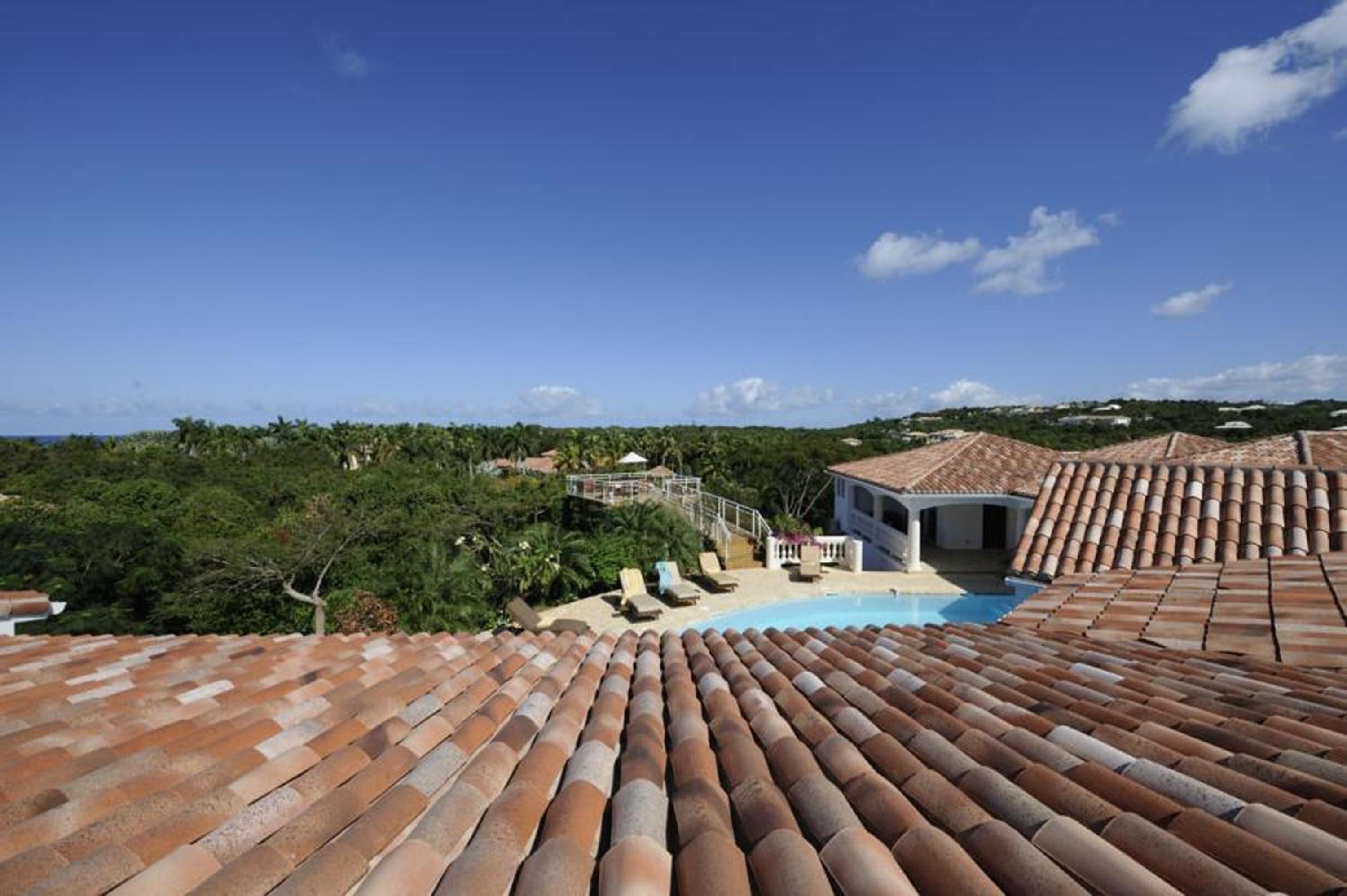 Spacious villa with sea view in Saint Martin + private pool. view 4