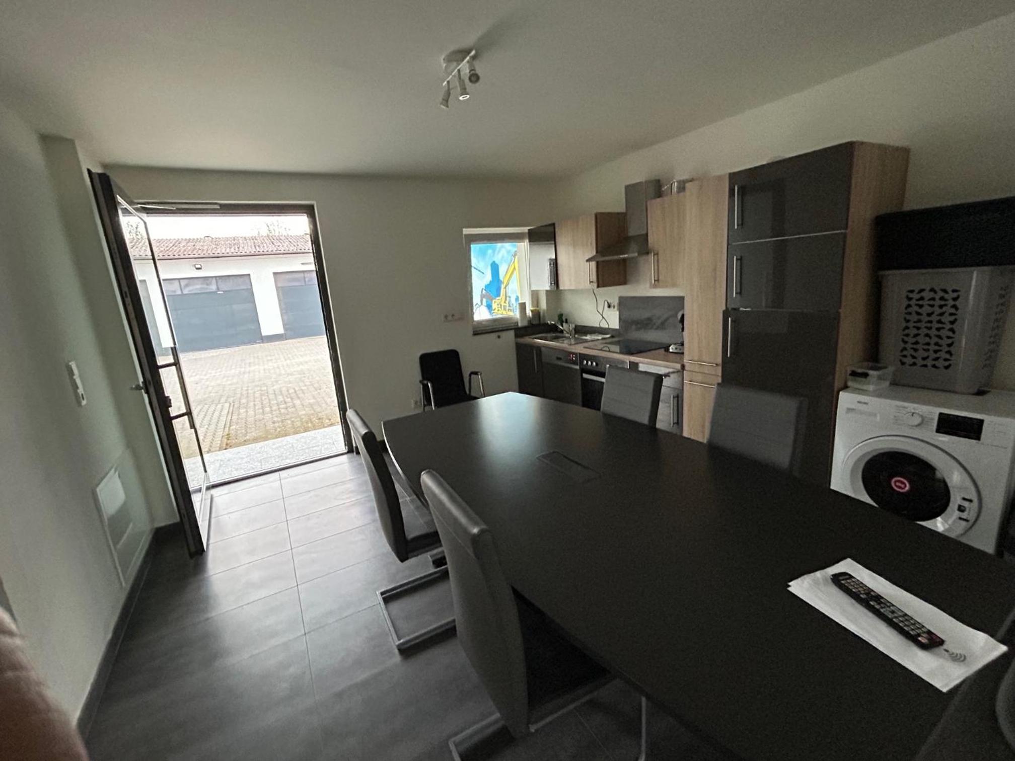 3 Mehrbettzimmer, Küche, Bad für Arbeiter und Monteure in Gau-Weinheim
