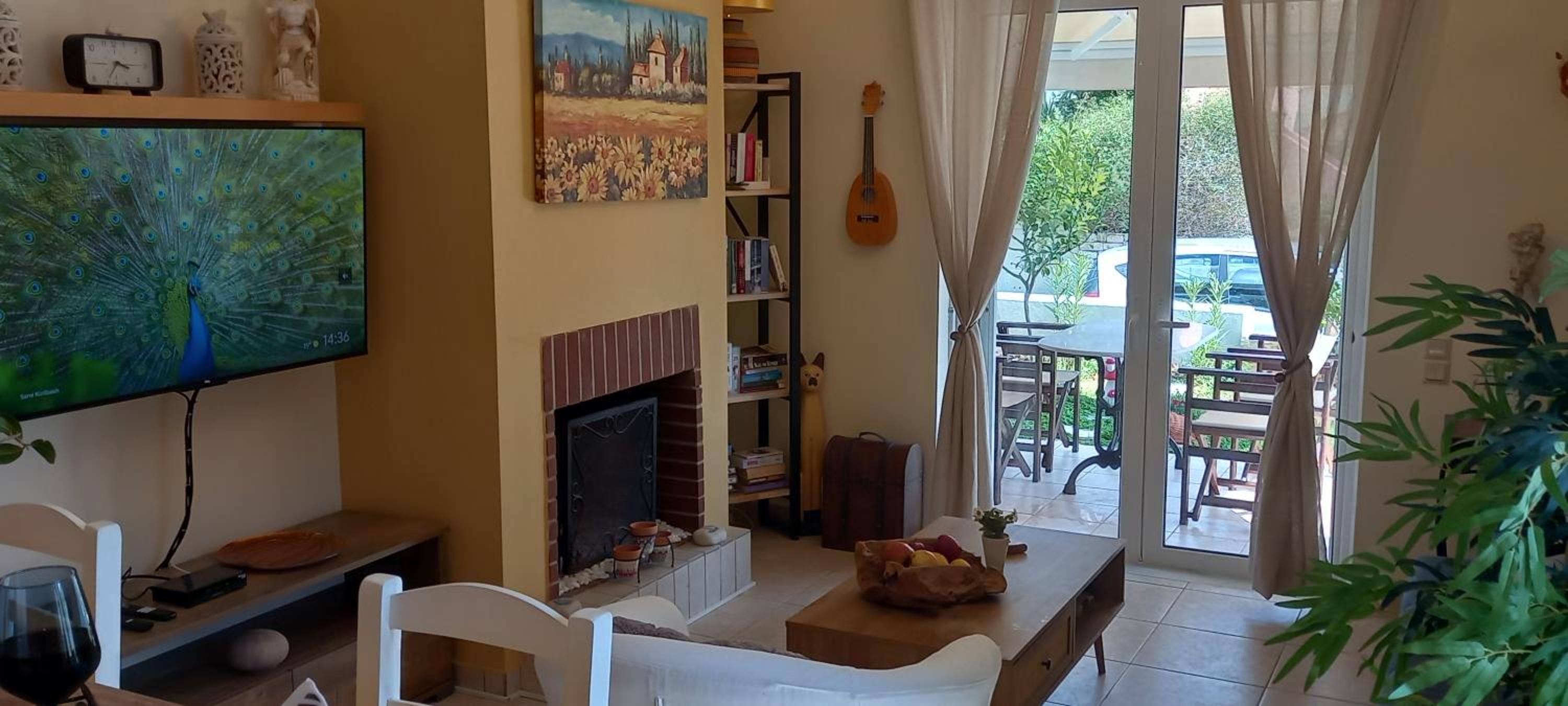 Adi's Apartment on the beach view 5