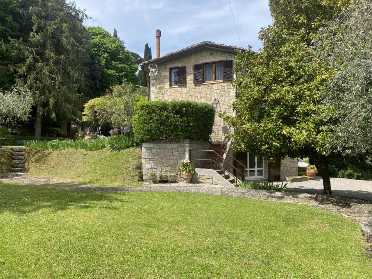 Villa Magnolia in the heart of Cetona view 5