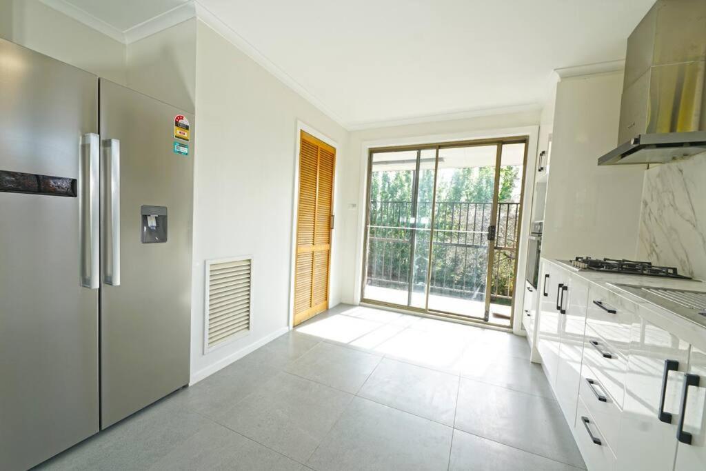 Maroondah 3BR Brick Entire Home Free Wi-Fi Parking