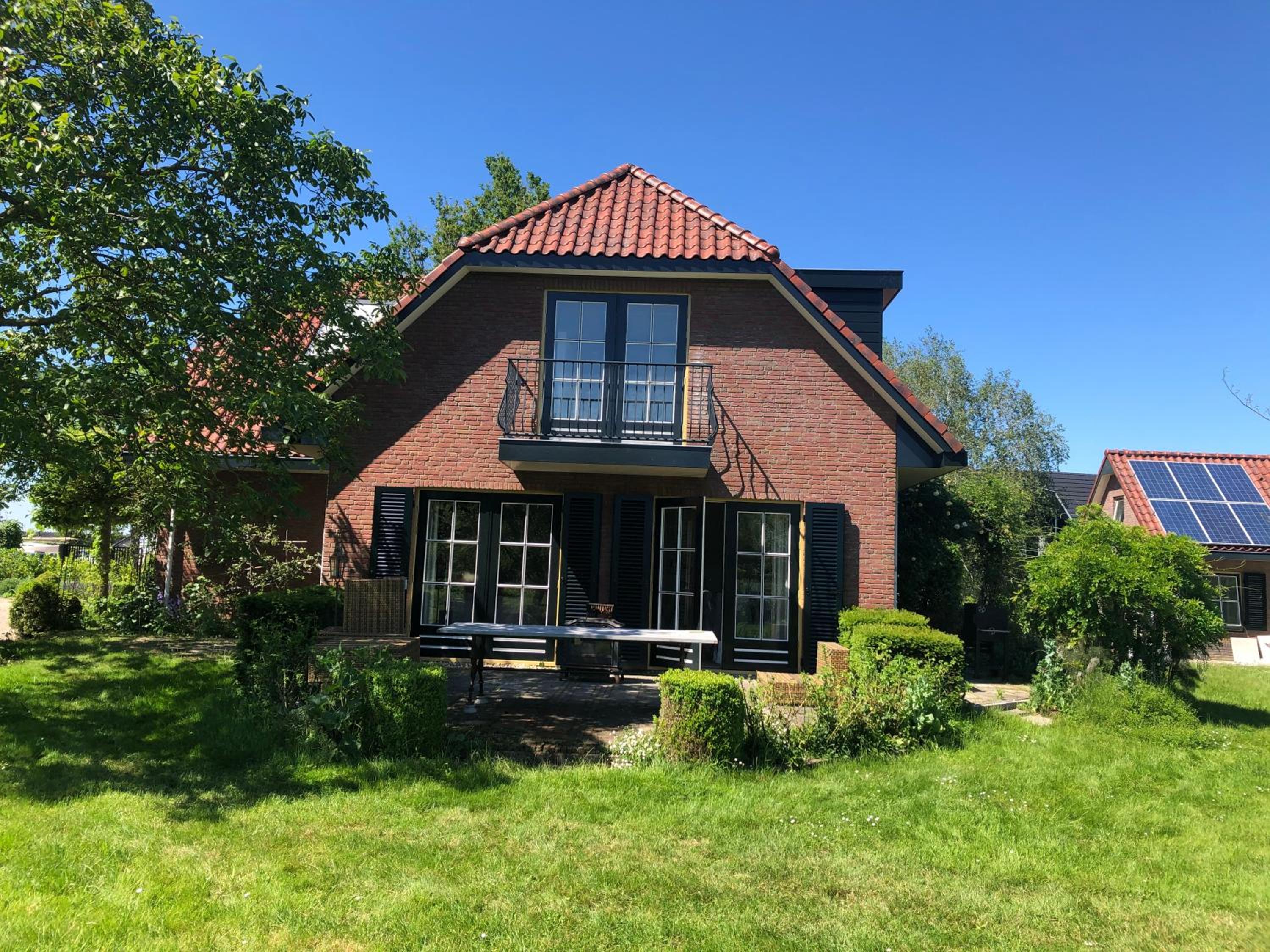 Lovely warm Country home view 3