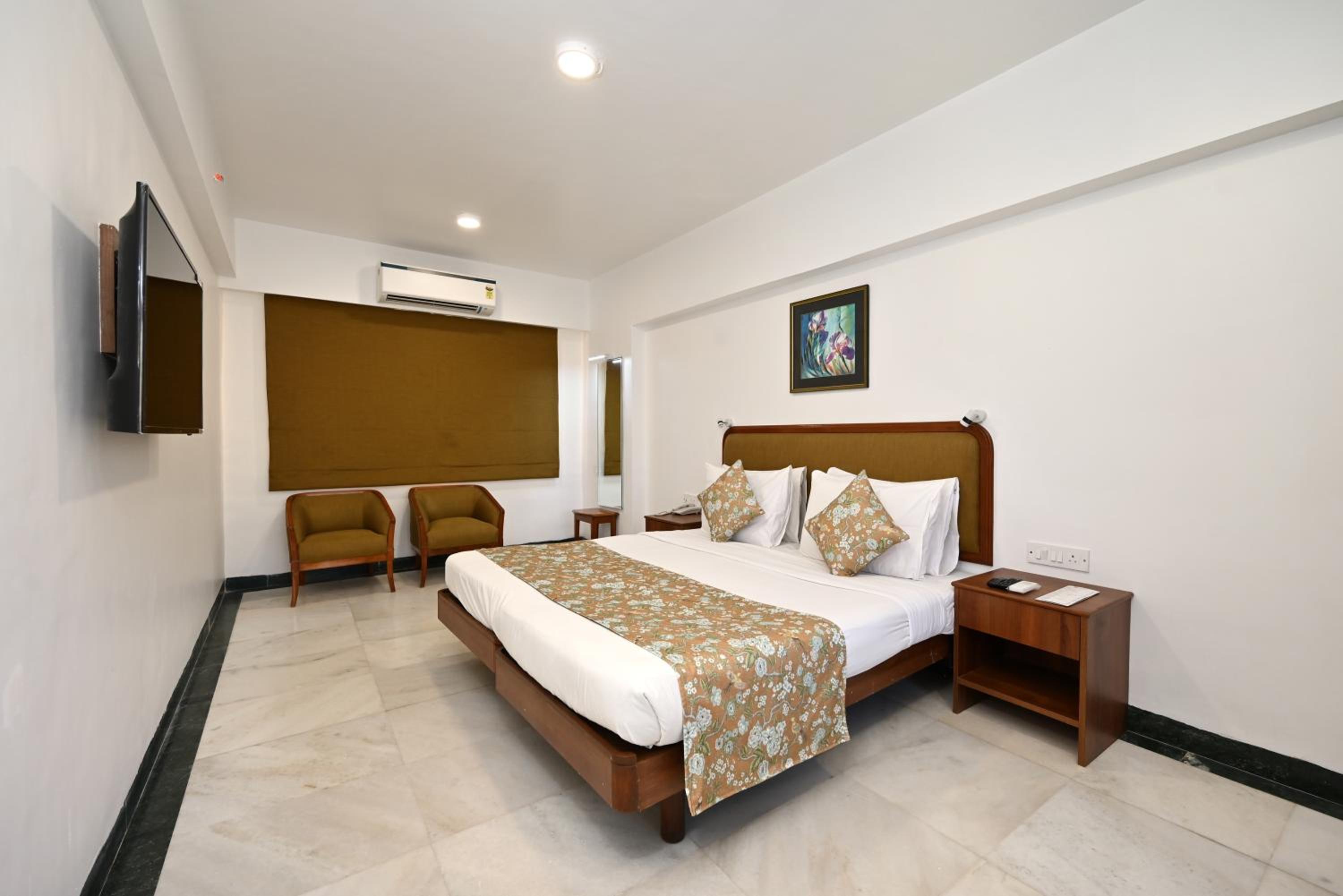 Mumbai Vacations - Hotel Parle International - Property Image 2